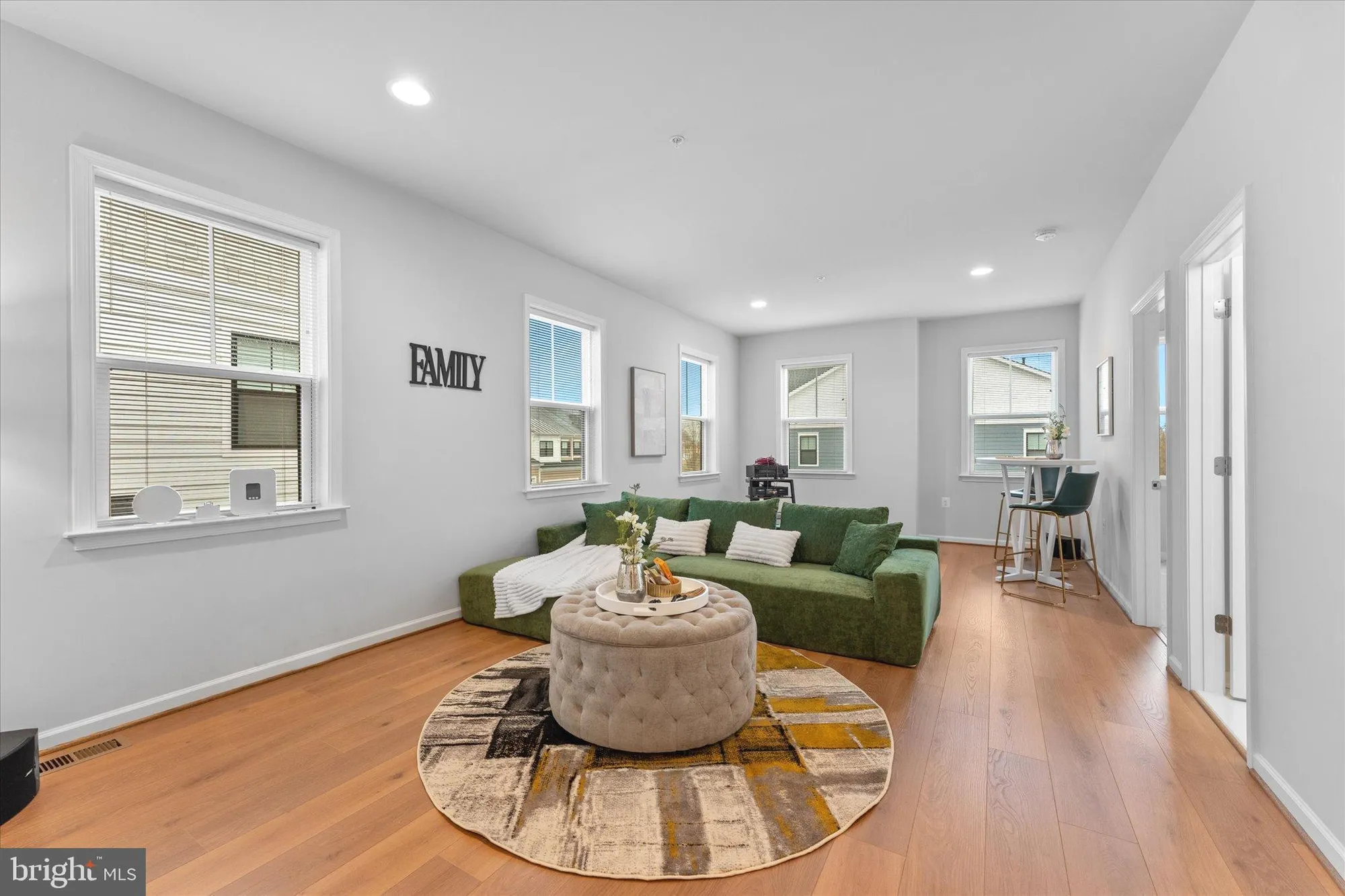 Property Slideshow image 21 of 45 | 43899 siren song ter, Leesburg, VA, 20176