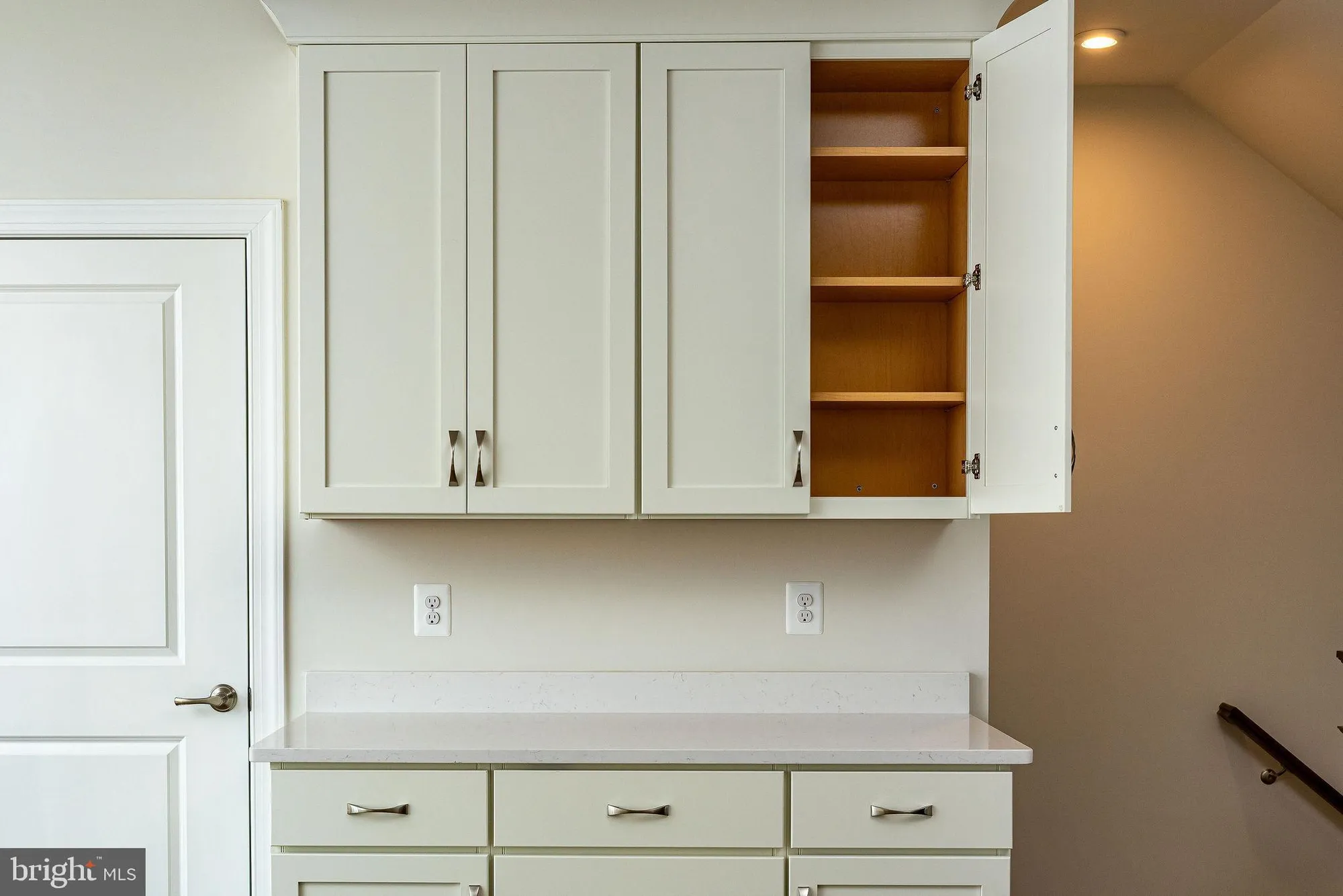 Property Slideshow image 8 of 15 | 43011 debonair ter, Ashburn, VA, 20148