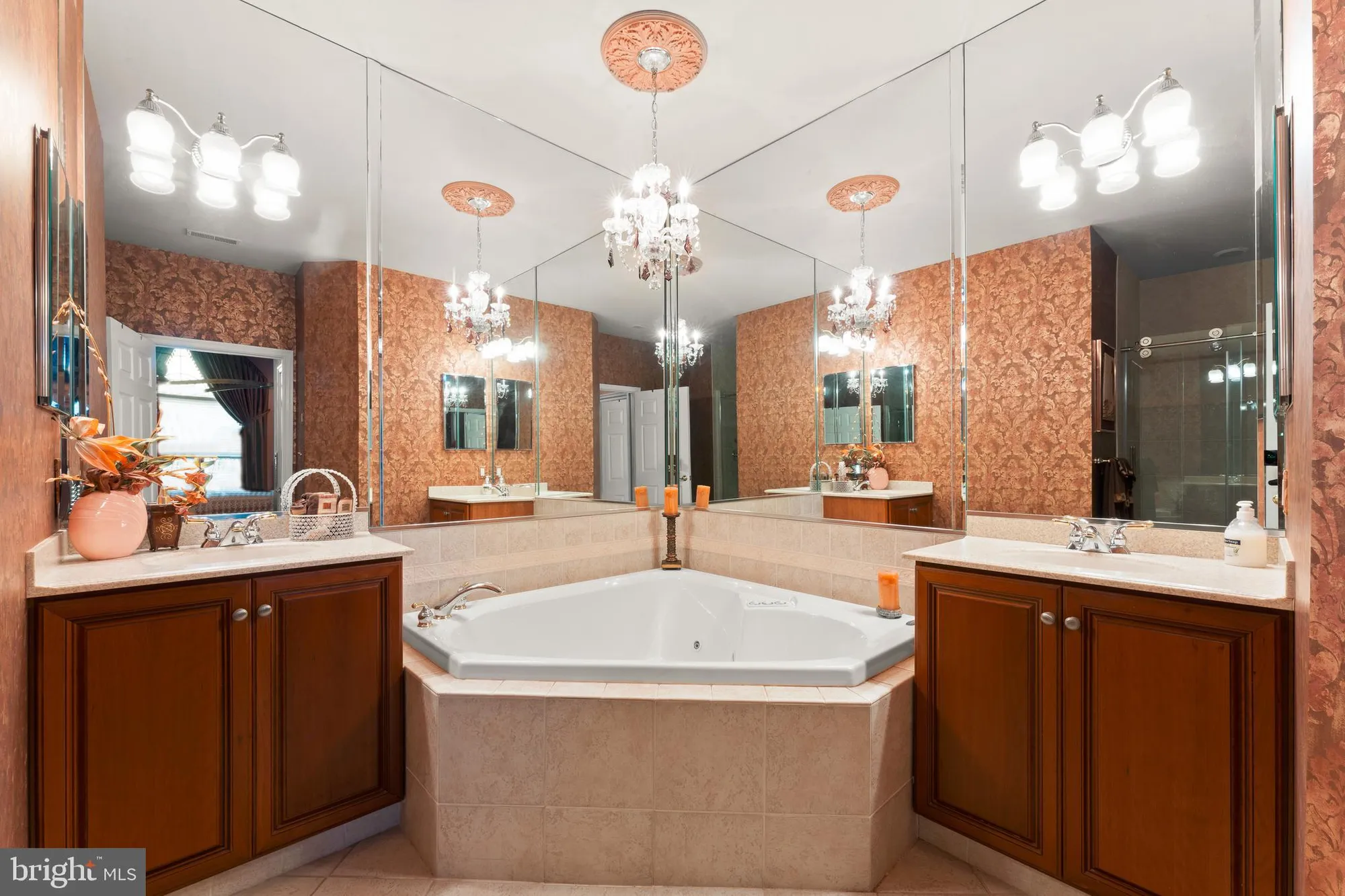 Property Slideshow image 20 of 39 | 210 shady brook dr 281, Langhorne, PA, 19047