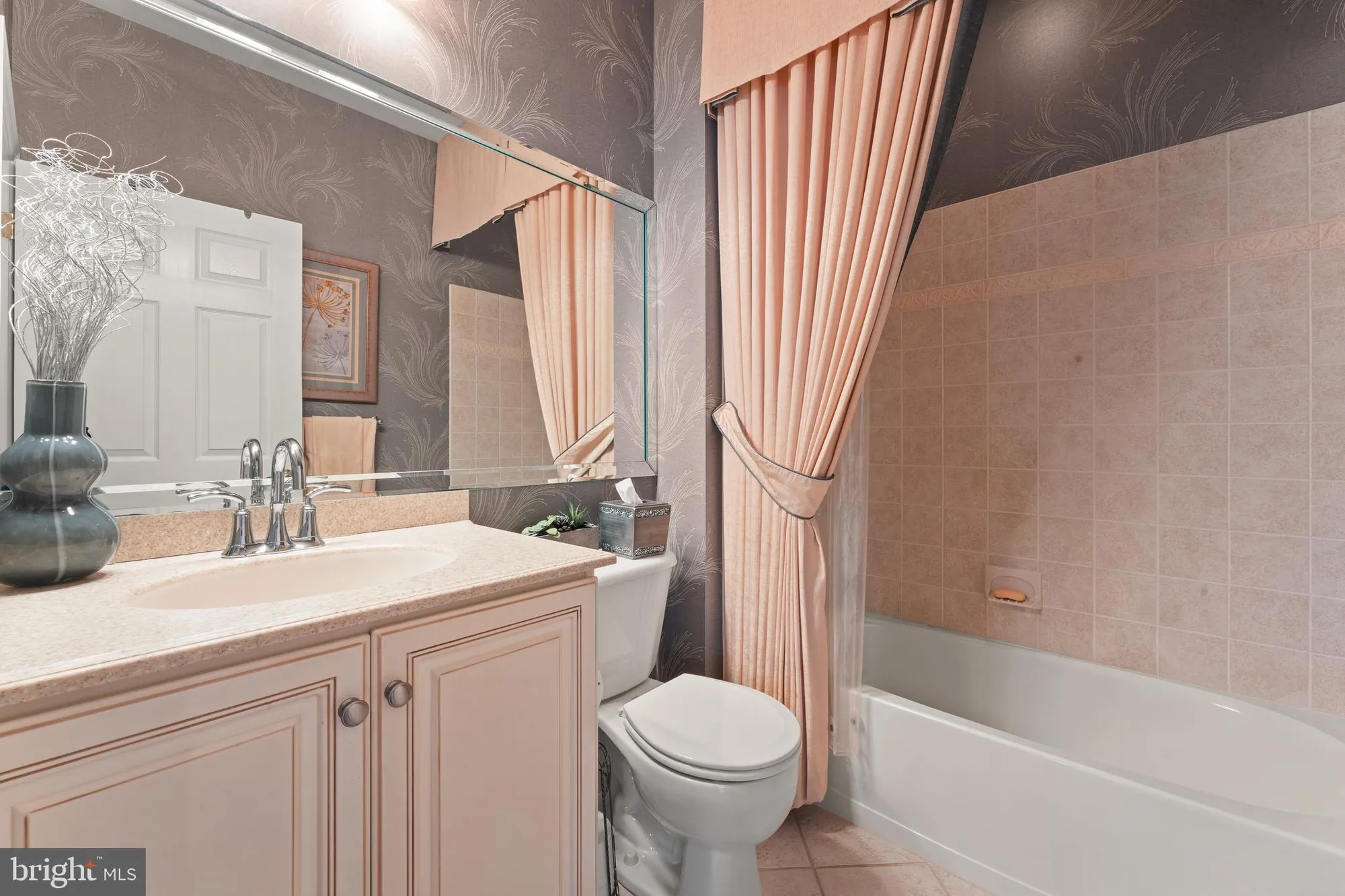 Property Slideshow image 24 of 39 | 210 shady brook dr 281, Langhorne, PA, 19047