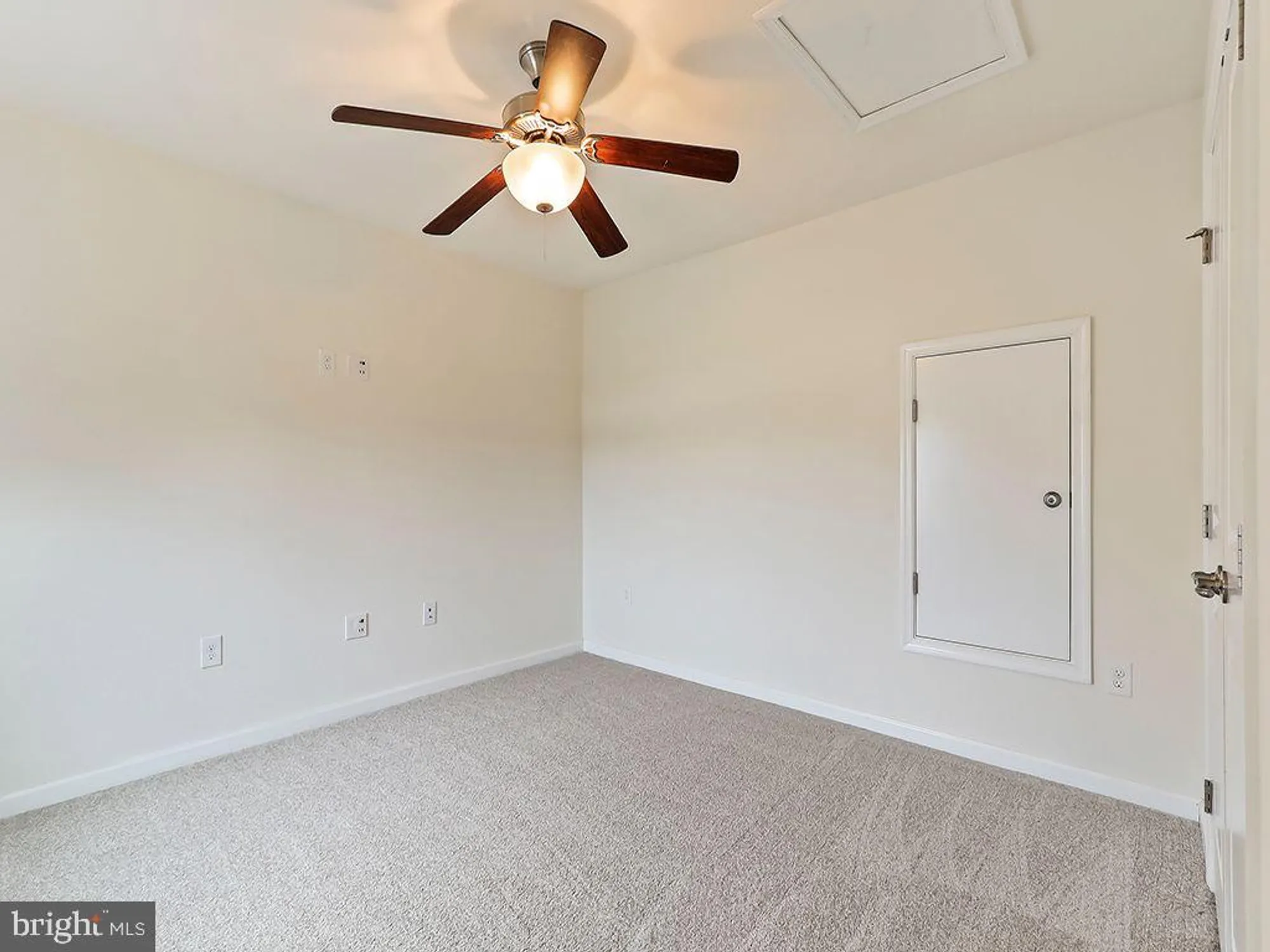 Property Slideshow image 33 of 42 | 1123 arbour ln, Quakertown, PA, 18951