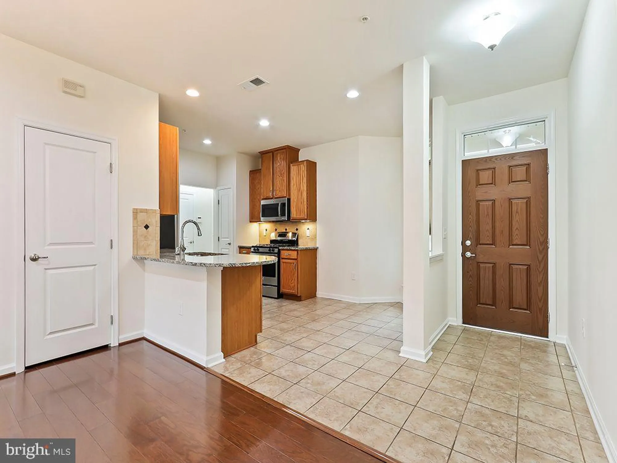 Property Slideshow image 13 of 42 | 1123 arbour ln, Quakertown, PA, 18951