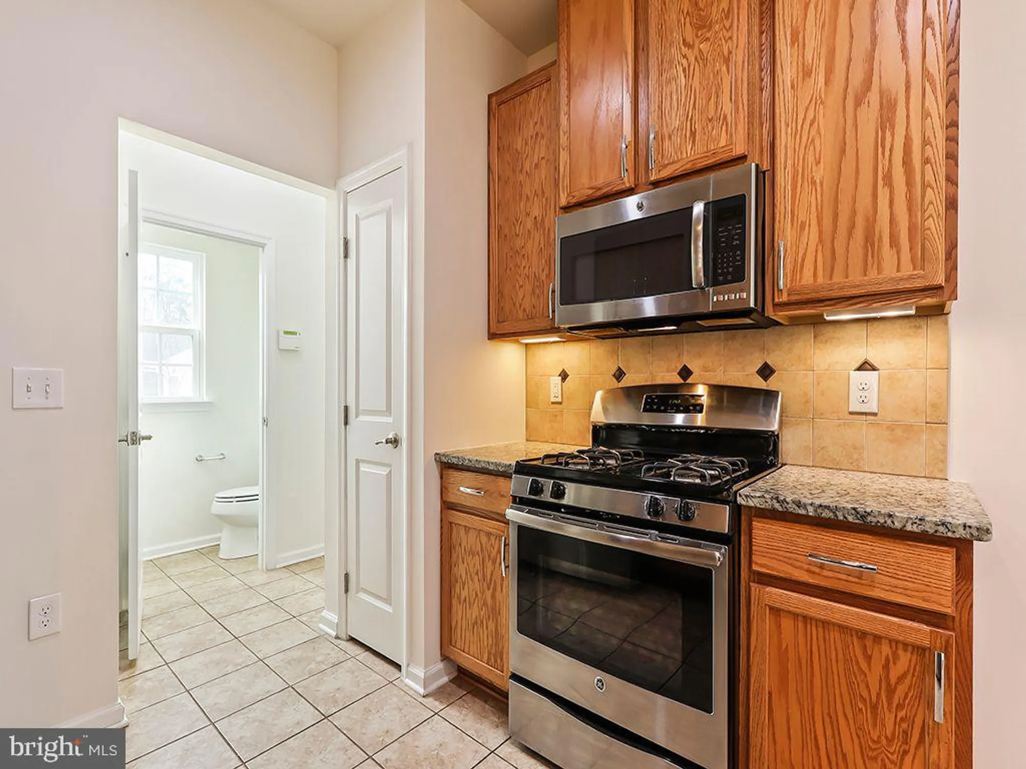 Property Slideshow image 12 of 42 | 1123 arbour ln, Quakertown, PA, 18951