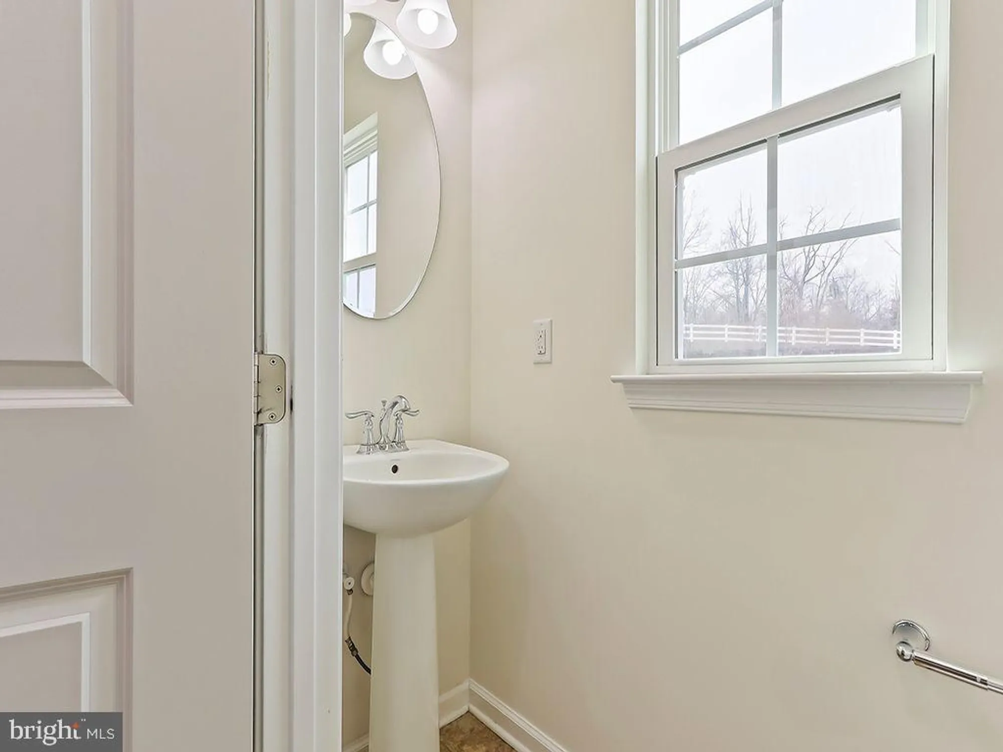 Property Slideshow image 28 of 42 | 1123 arbour ln, Quakertown, PA, 18951