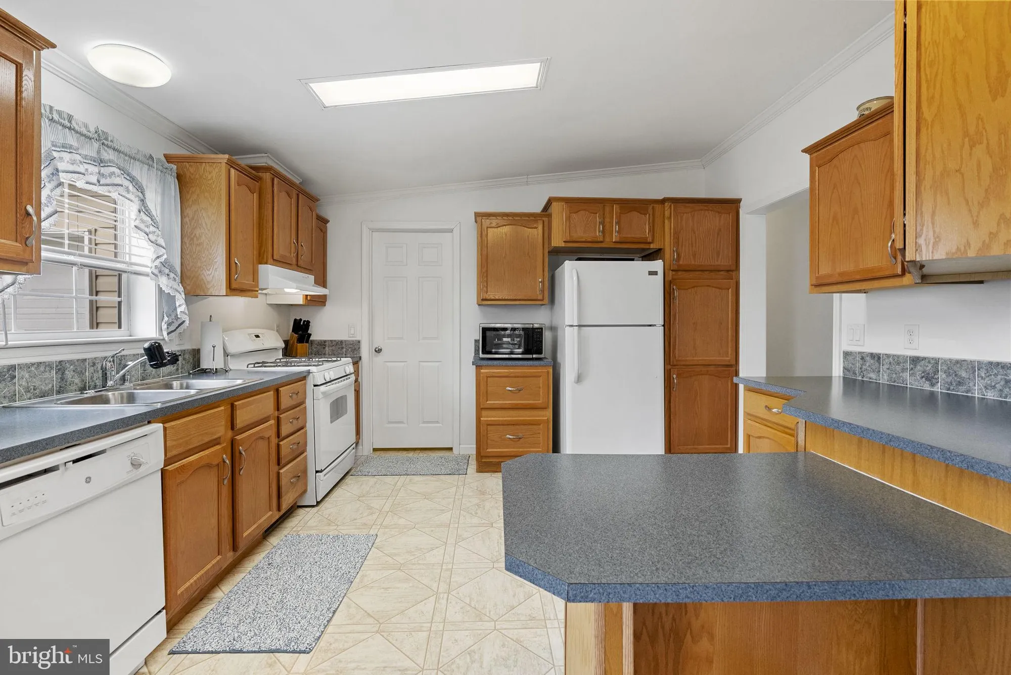 Property Slideshow image 17 of 42 | 86 westin rd, Douglassville, PA, 19518