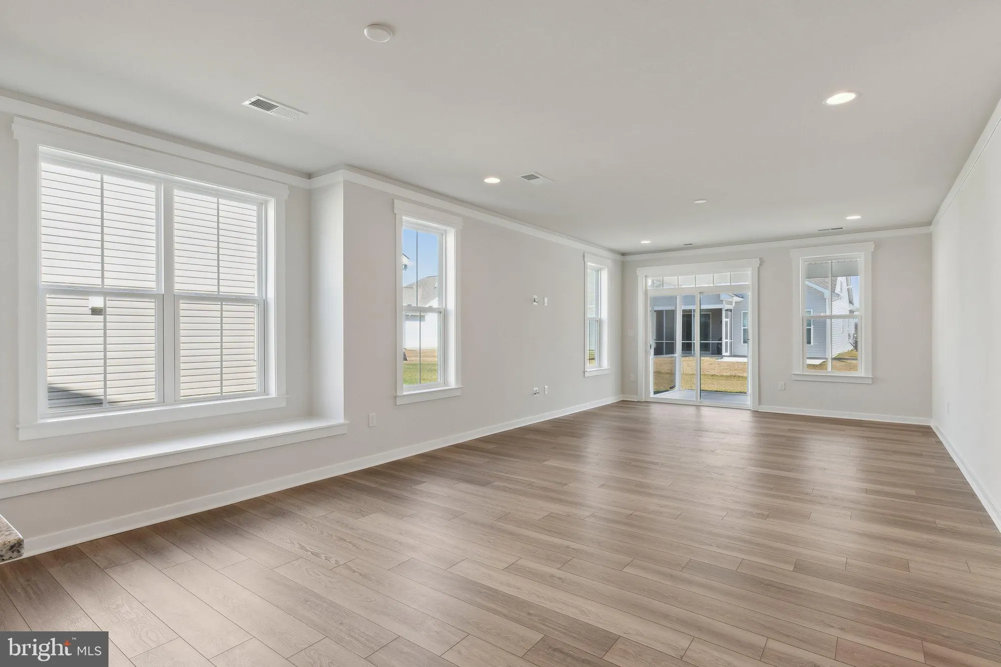 Property Slideshow image 6 of 35 | 318 heritage shores cir, Bridgeville, DE, 19933