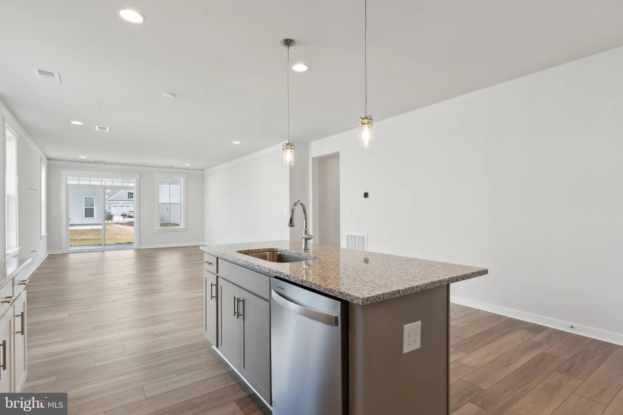 Property Slideshow image 9 of 35 | 318 heritage shores cir, Bridgeville, DE, 19933