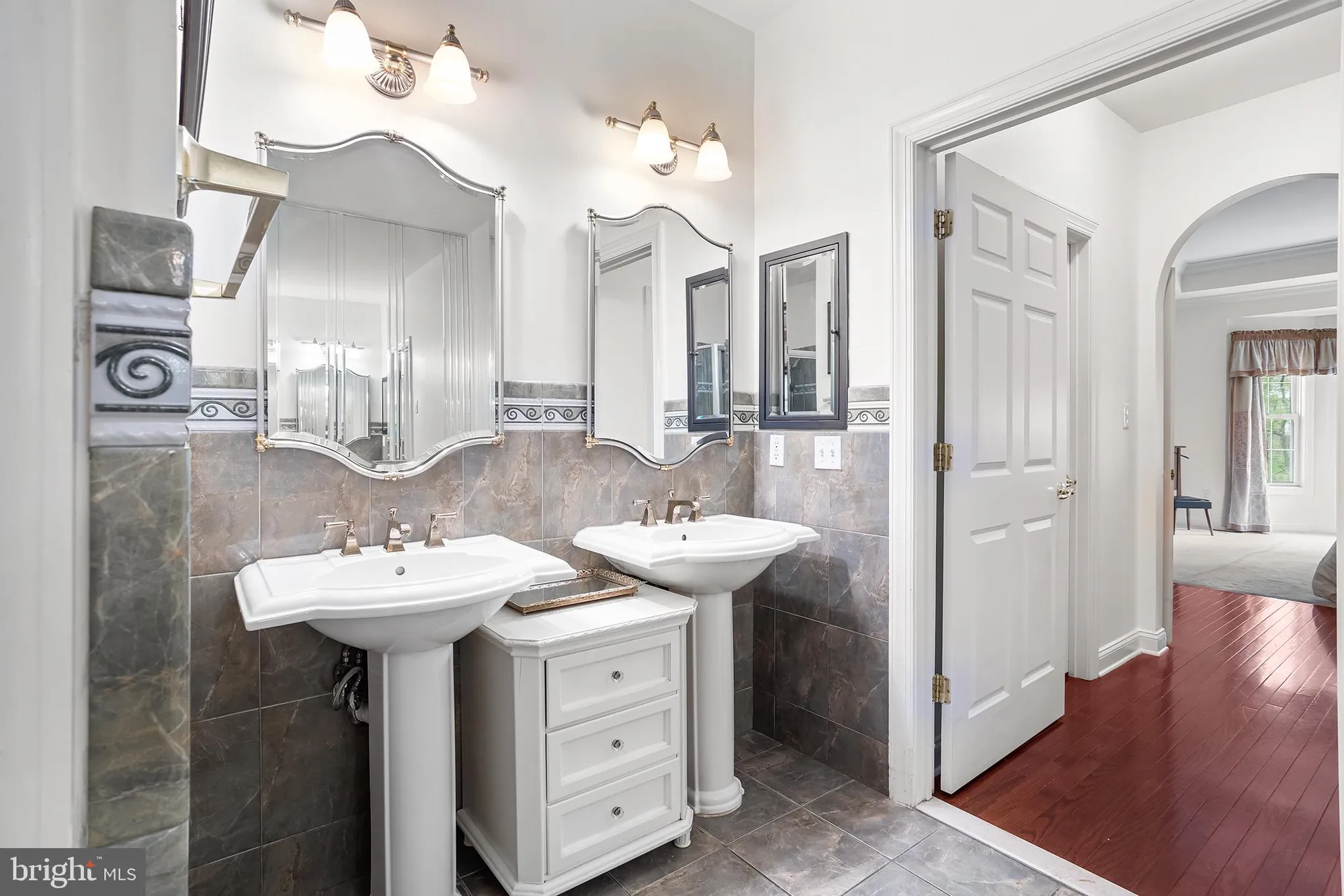 Property Slideshow image 28 of 43 | 34 schindler ct, Lawrence Township, NJ, 08648