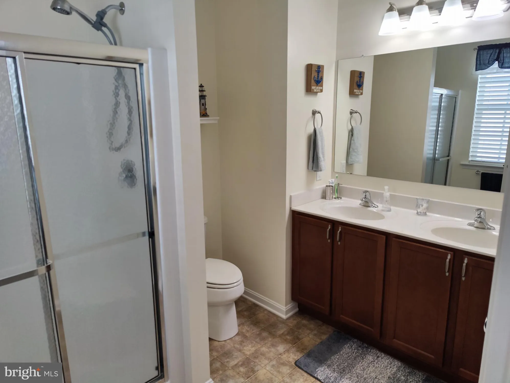 Property Slideshow image 14 of 16 | 117 e clarendon dr, Smyrna, DE, 19977