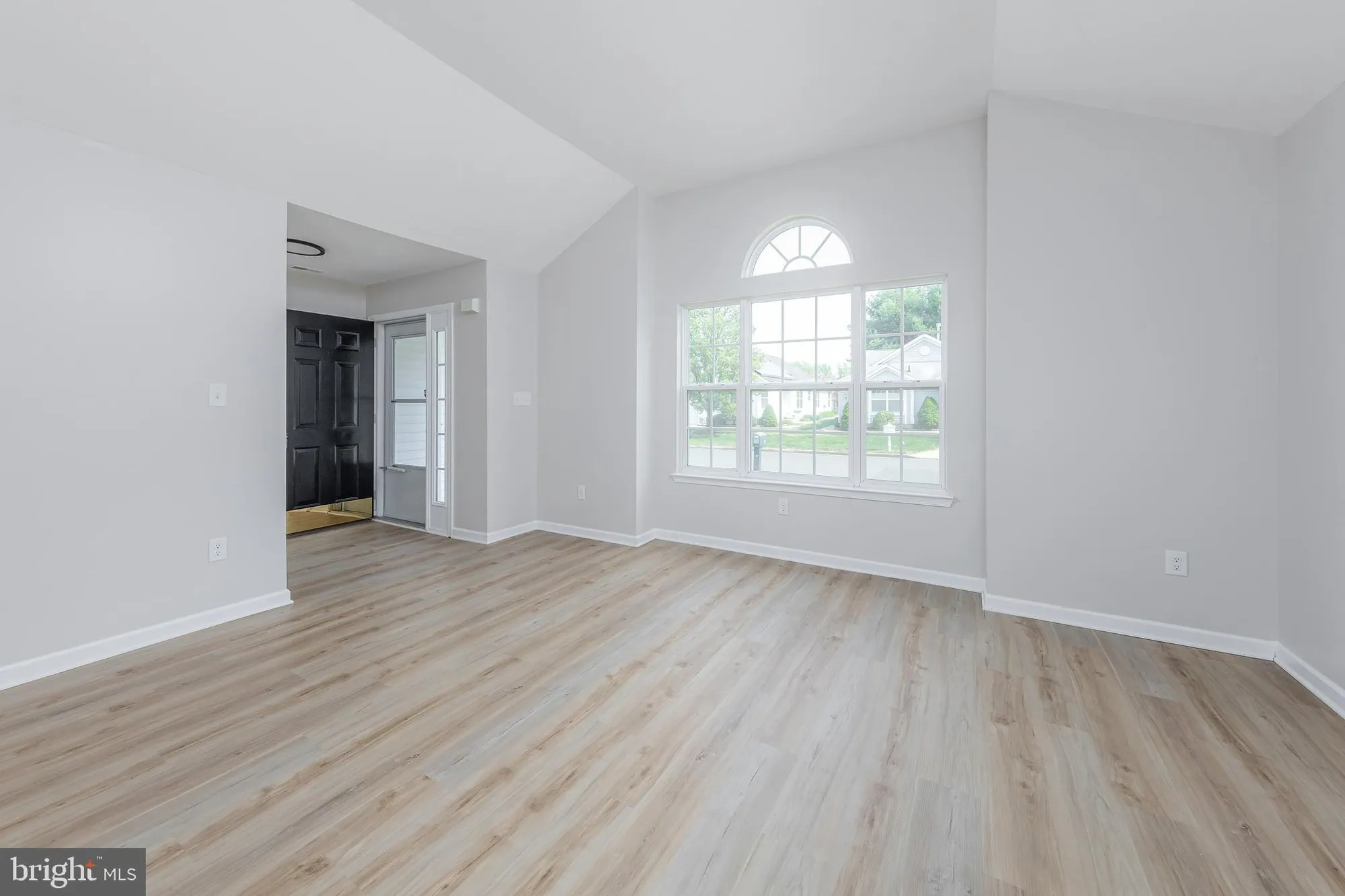 Property Slideshow image 10 of 18 | 507 saint kitts dr, Williamstown, NJ, 08094