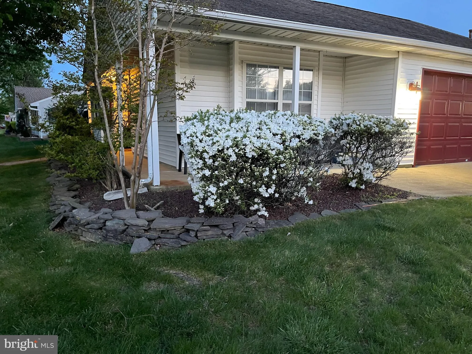 Property Slideshow image 3 of 31 | 2 windmill ct, Columbus, NJ, 08022