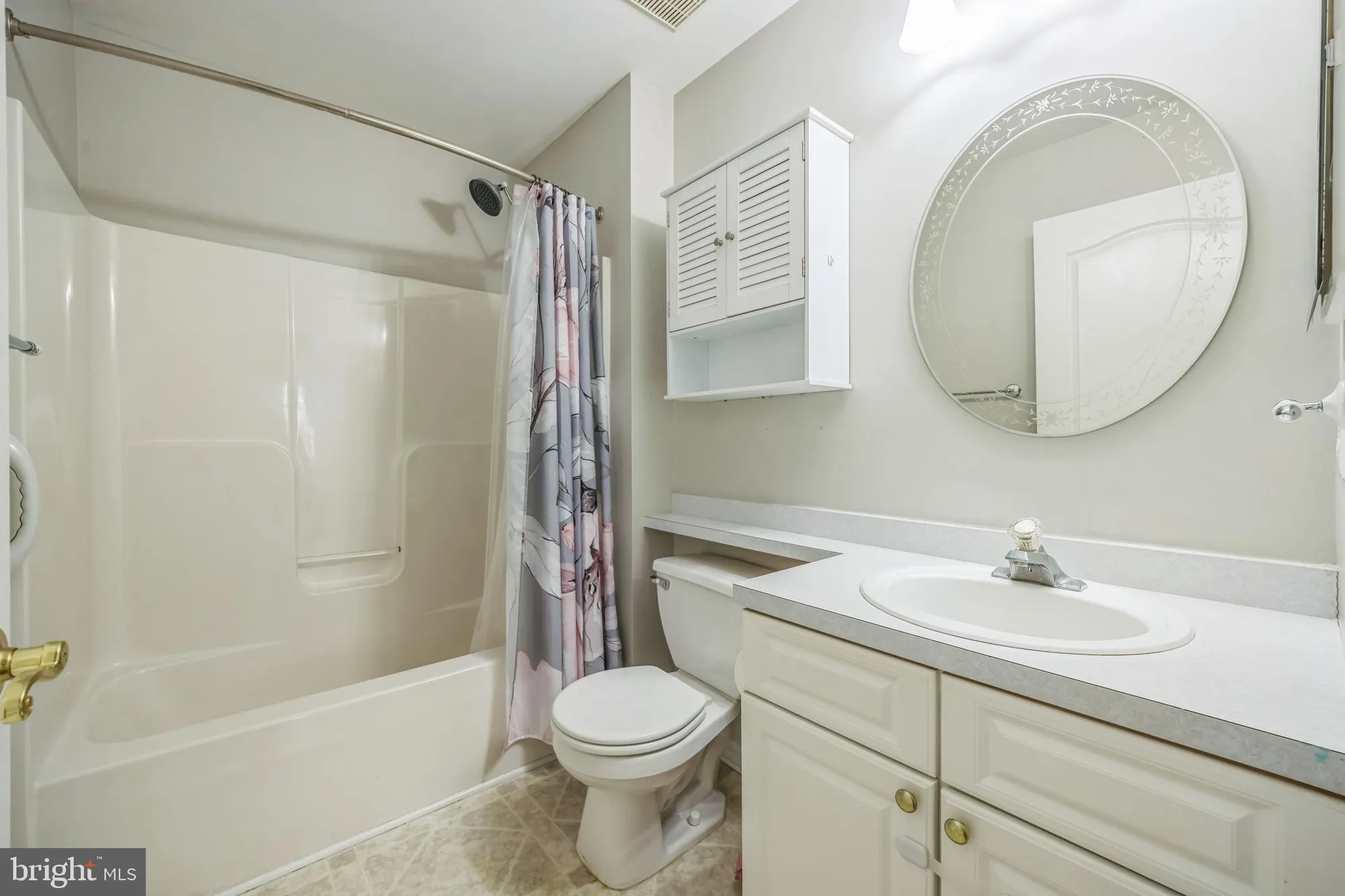 Property Slideshow image 13 of 26 | 547 doral dr, Williamstown, NJ, 08094