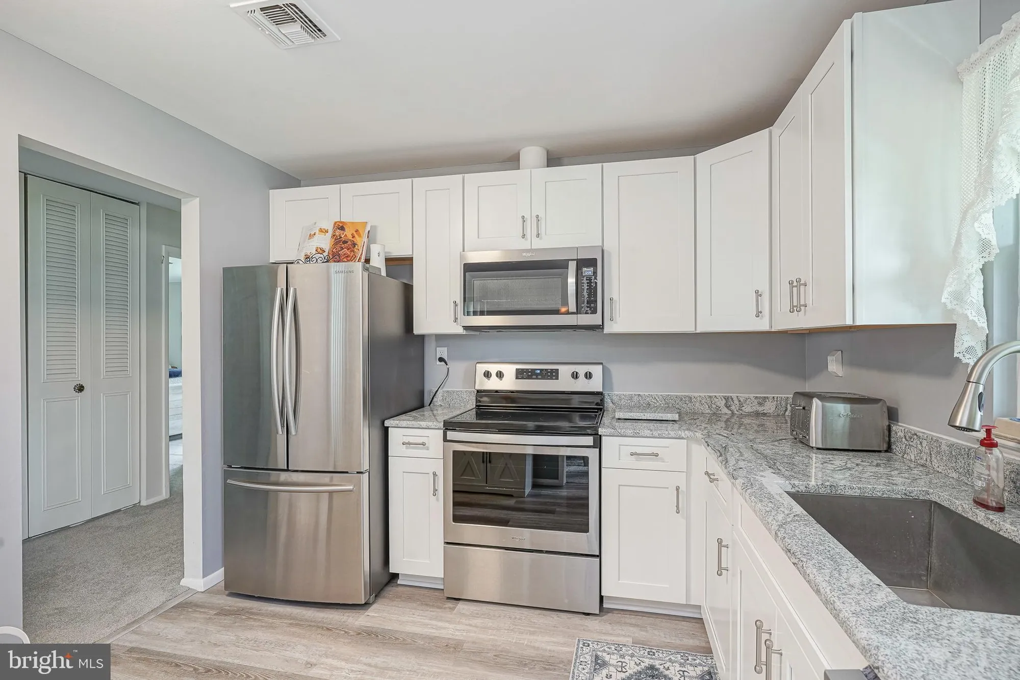 Property Slideshow image 4 of 20 | 233 huntington dr, Southampton, NJ, 08088