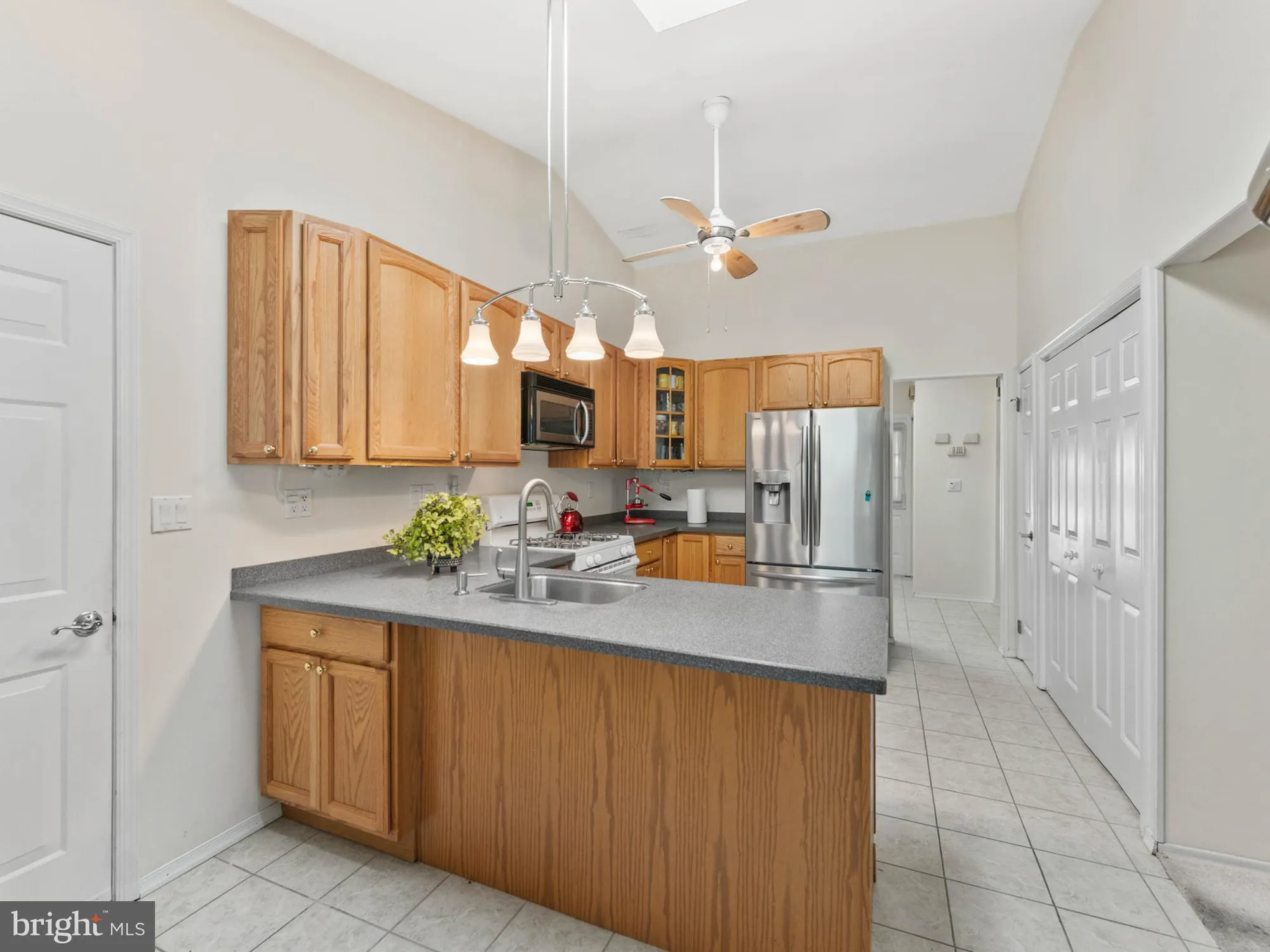 Property Slideshow image 10 of 31 | 2 windmill ct, Columbus, NJ, 08022