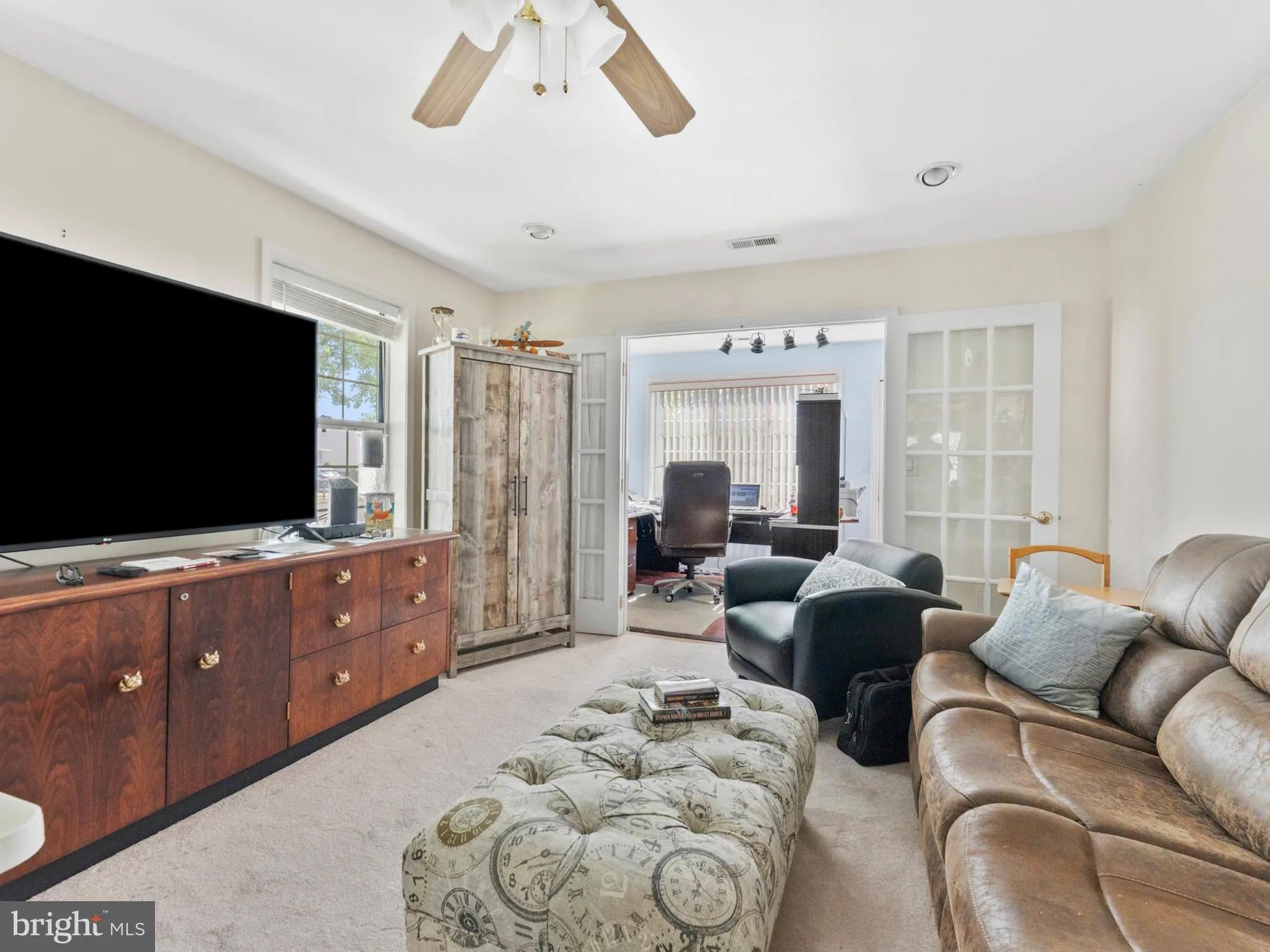 Property Slideshow image 24 of 31 | 2 windmill ct, Columbus, NJ, 08022