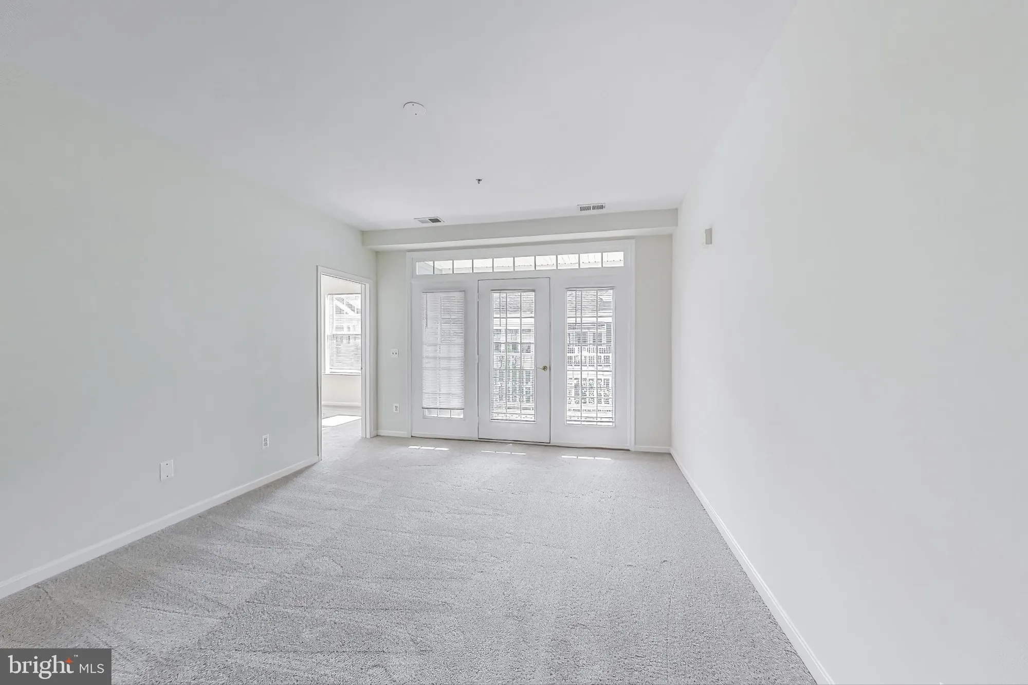 Property Slideshow image 7 of 28 | 13401 belle chasse blvd 411, Laurel, MD, 20707