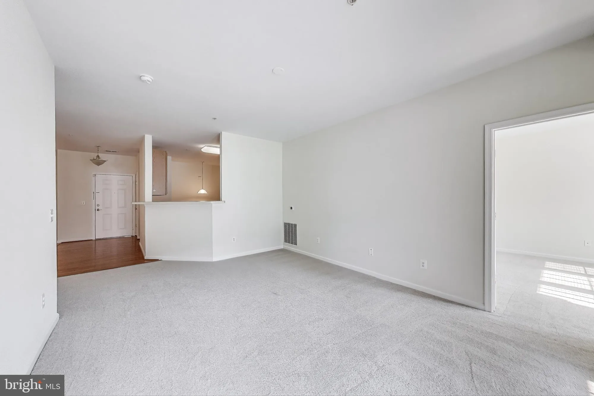 Property Slideshow image 8 of 28 | 13401 belle chasse blvd 411, Laurel, MD, 20707