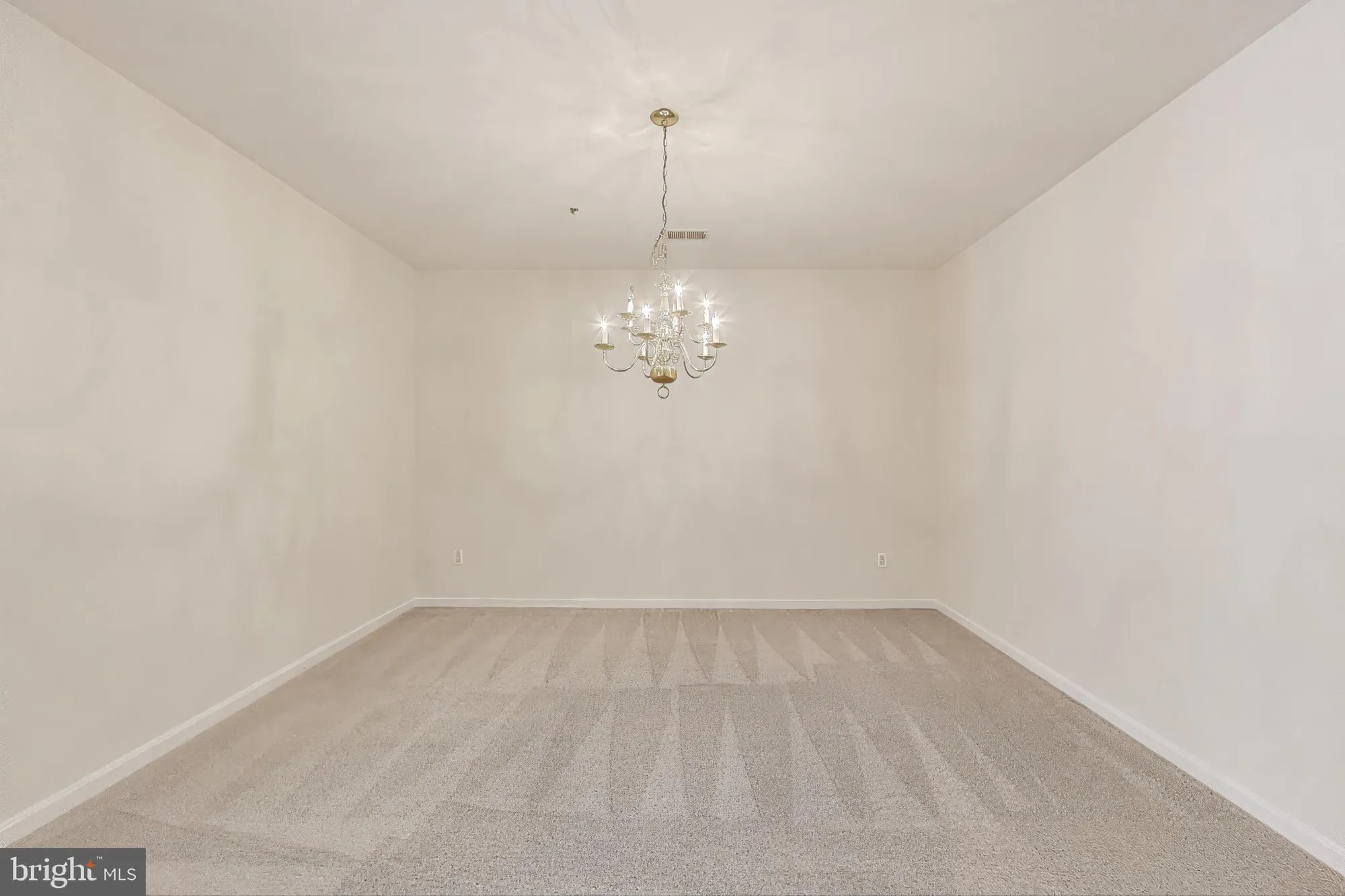 Property Slideshow image 10 of 28 | 13401 belle chasse blvd 411, Laurel, MD, 20707