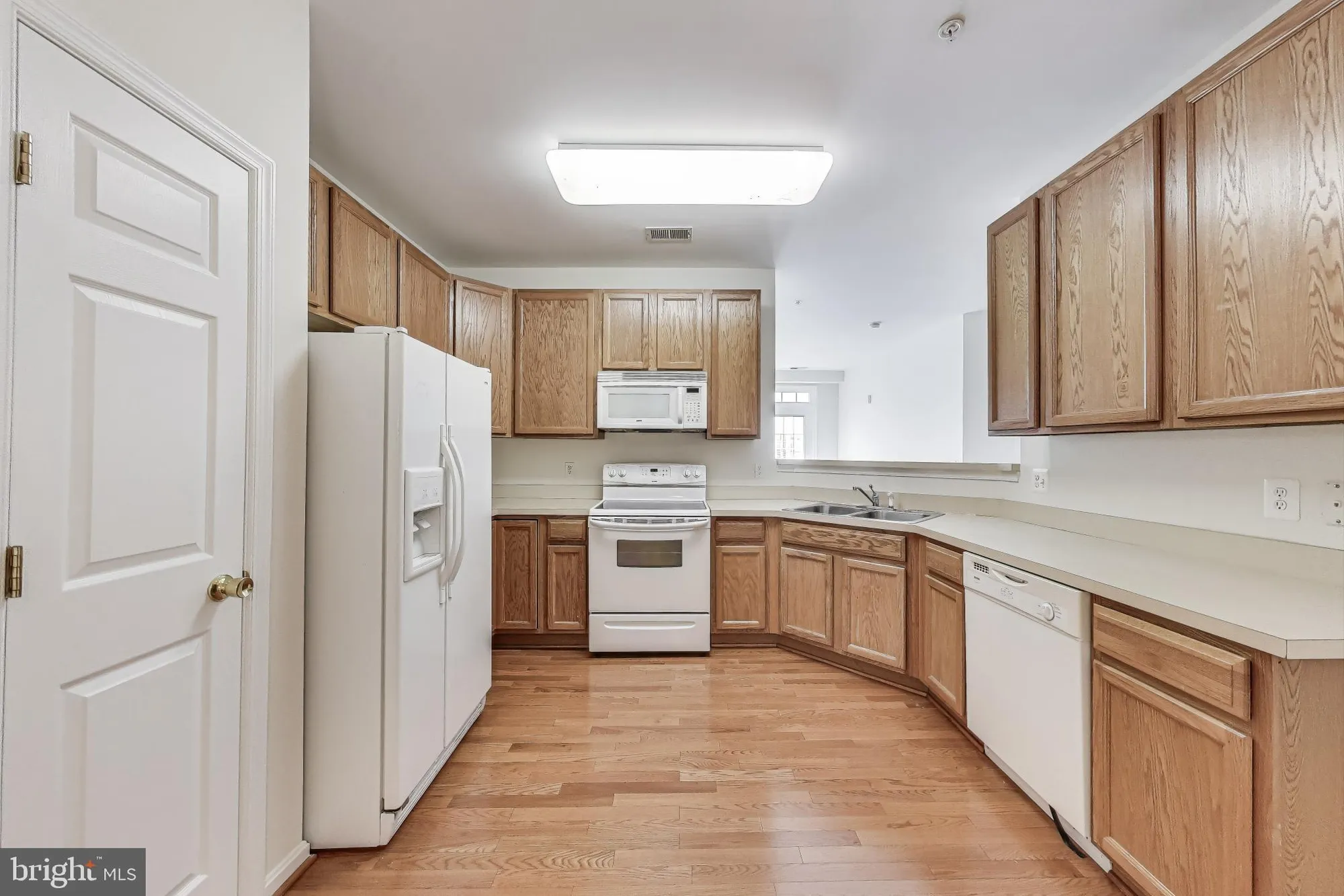 Property Slideshow image 13 of 28 | 13401 belle chasse blvd 411, Laurel, MD, 20707