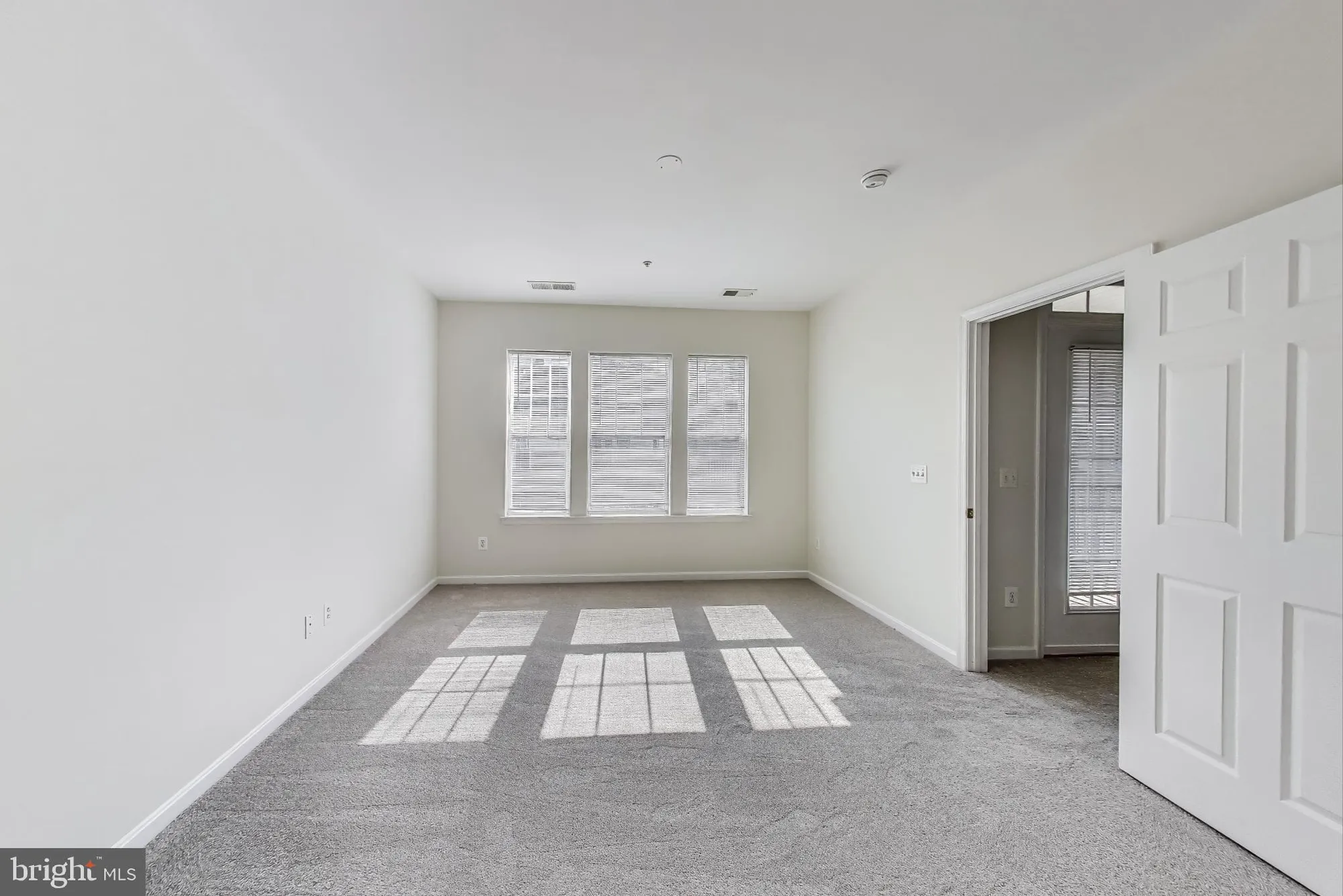 Property Slideshow image 15 of 28 | 13401 belle chasse blvd 411, Laurel, MD, 20707