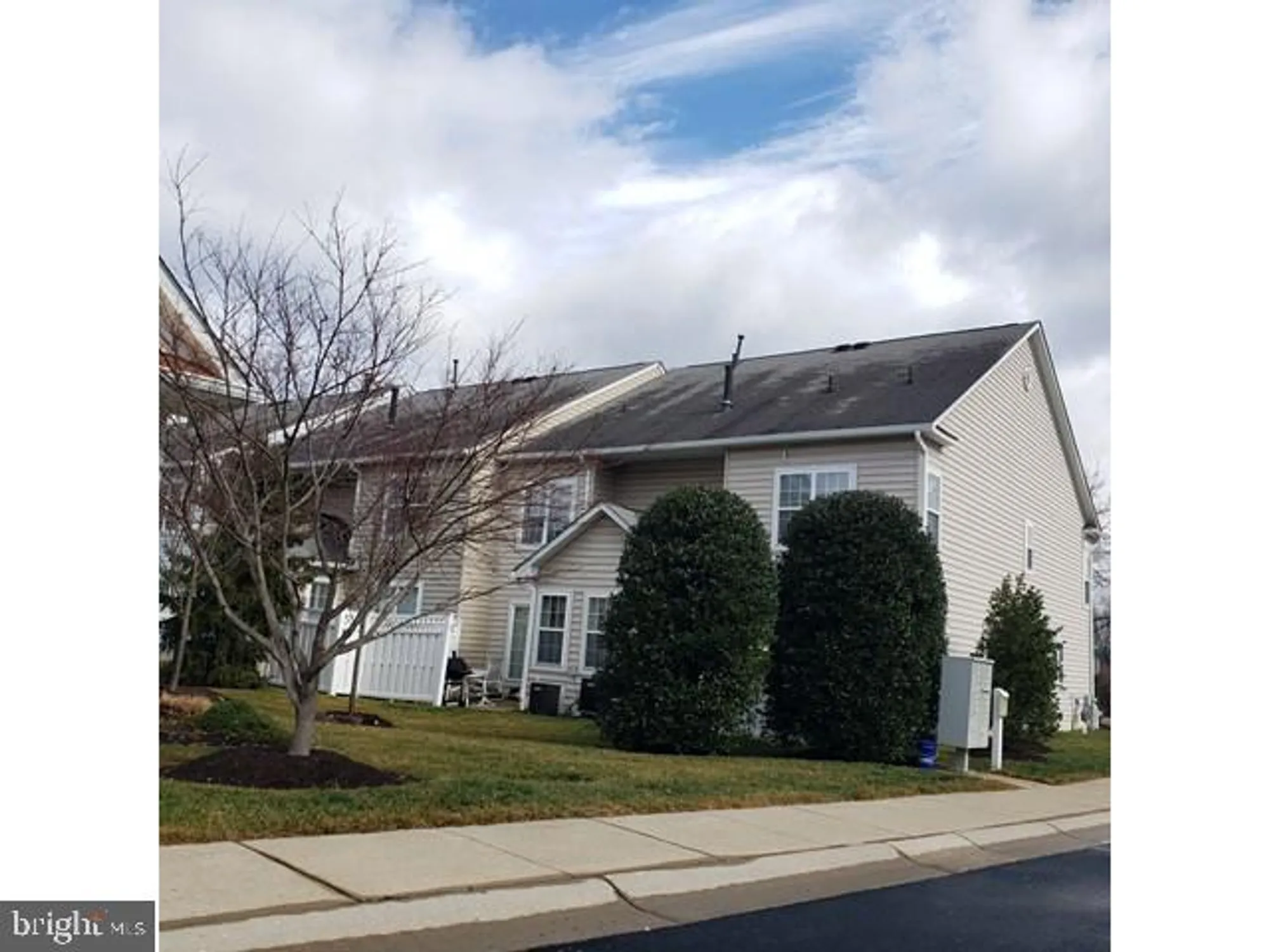 Property Slideshow image 3 of 44 | 8790 sage brush way 19, Columbia, MD, 21045