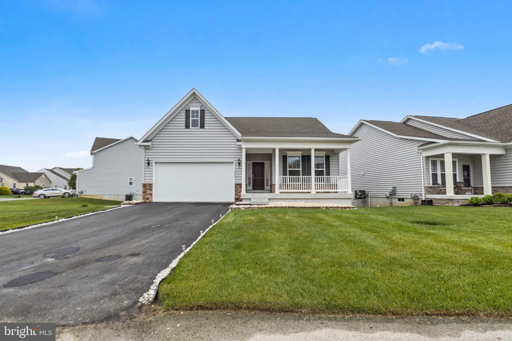 Property Slideshow image 3 of 54 | 219 heron cir, New Castle, DE, 19720