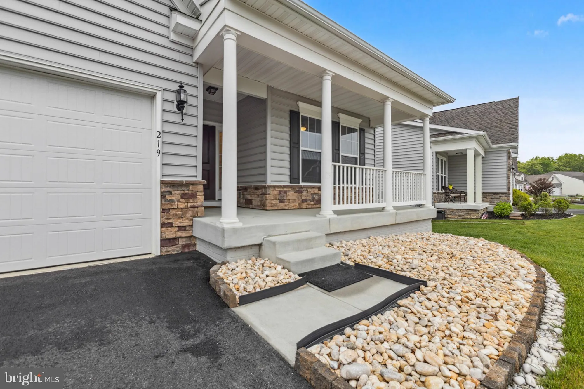 Property Slideshow image 5 of 54 | 219 heron cir, New Castle, DE, 19720