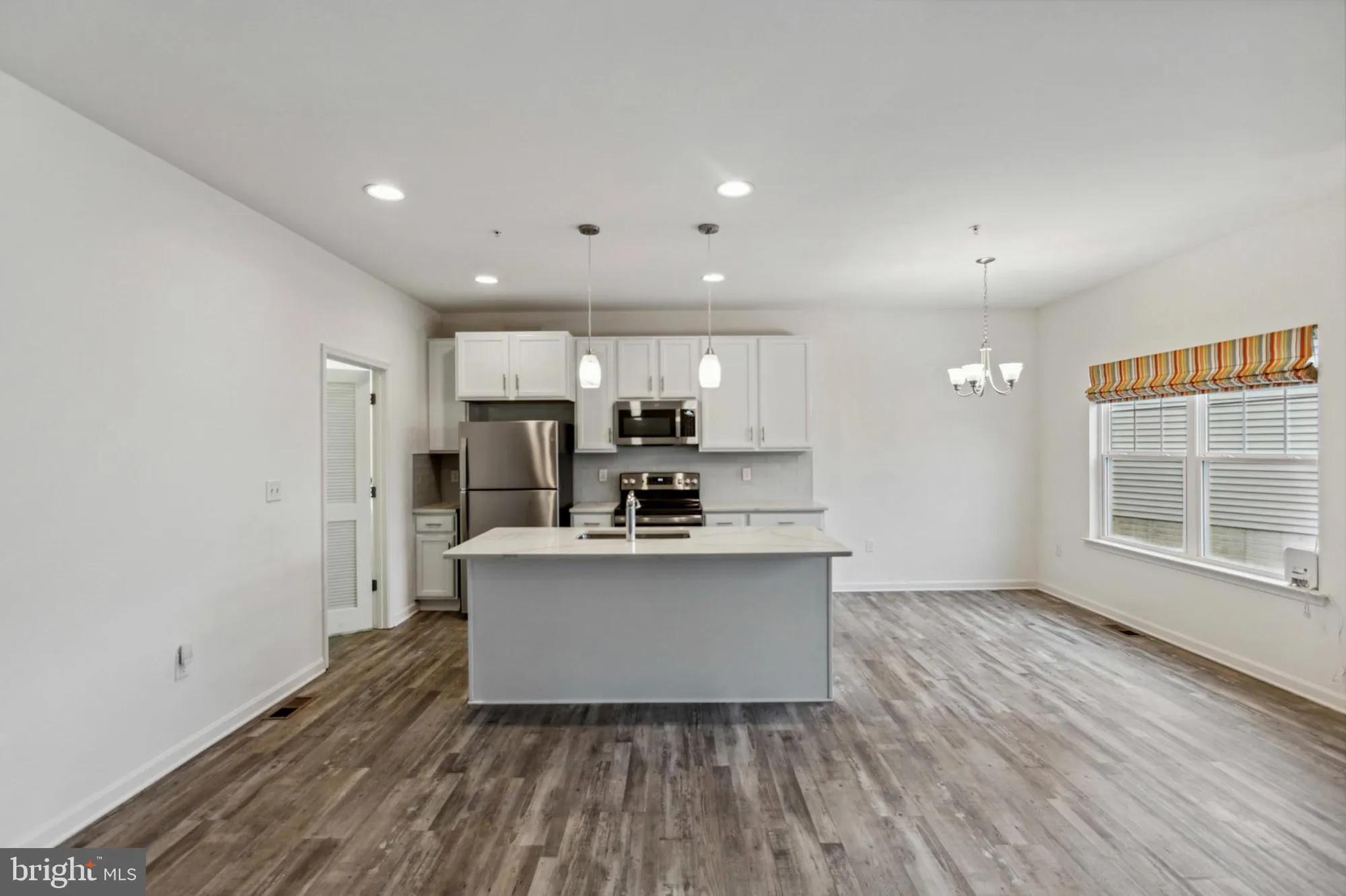 Property Slideshow image 12 of 54 | 219 heron cir, New Castle, DE, 19720