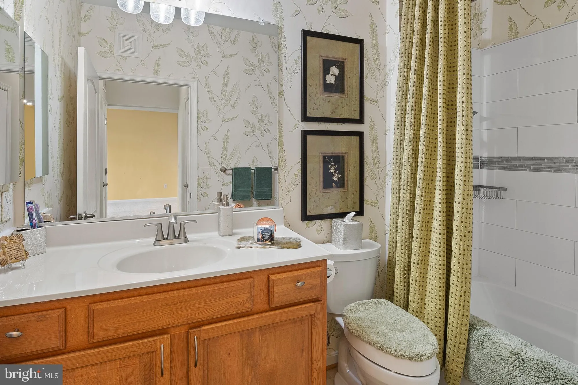 Property Slideshow image 32 of 43 | 8603 wintergreen ct unit 201, Odenton, MD, 21113