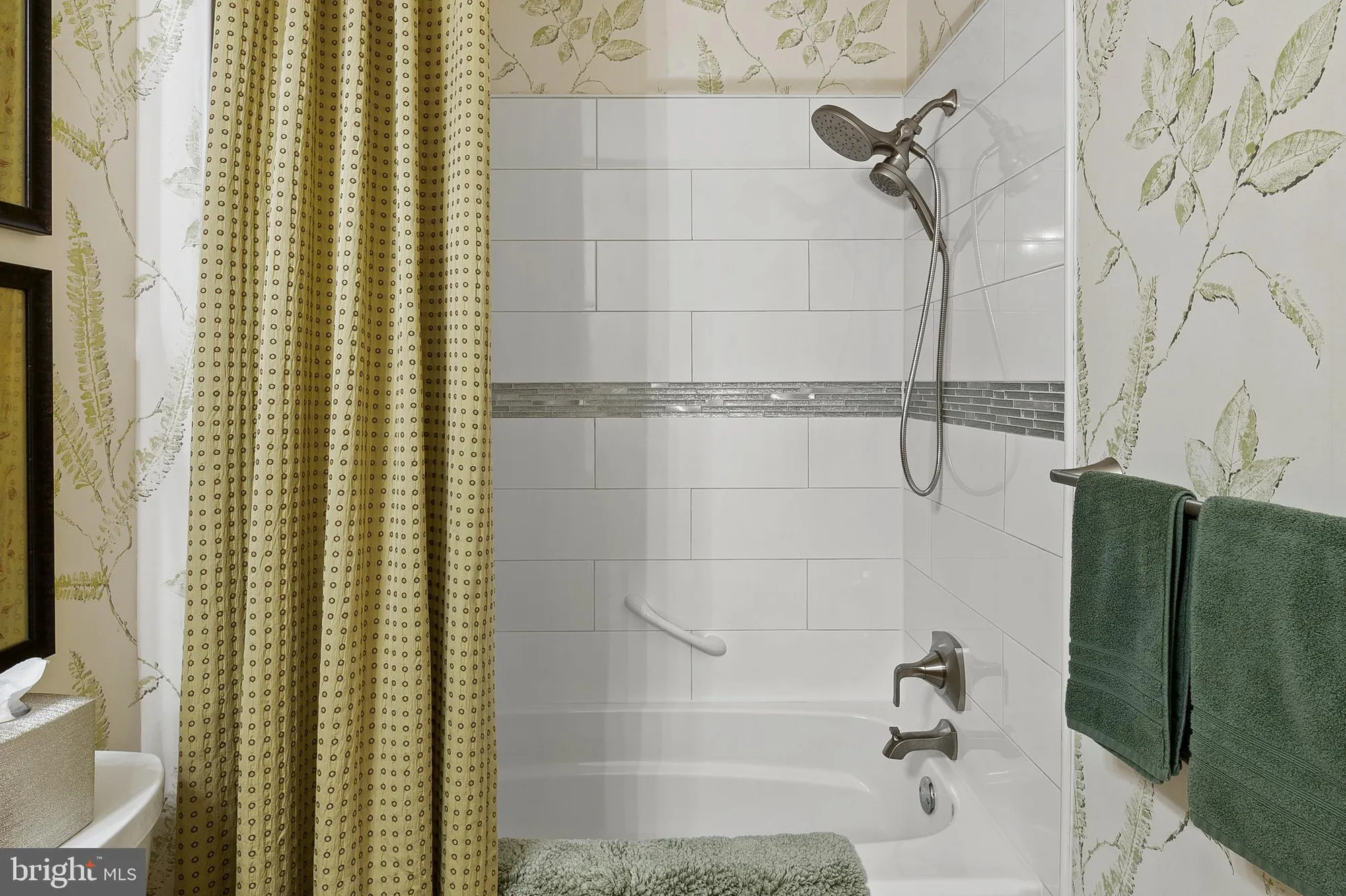 Property Slideshow image 33 of 43 | 8603 wintergreen ct unit 201, Odenton, MD, 21113