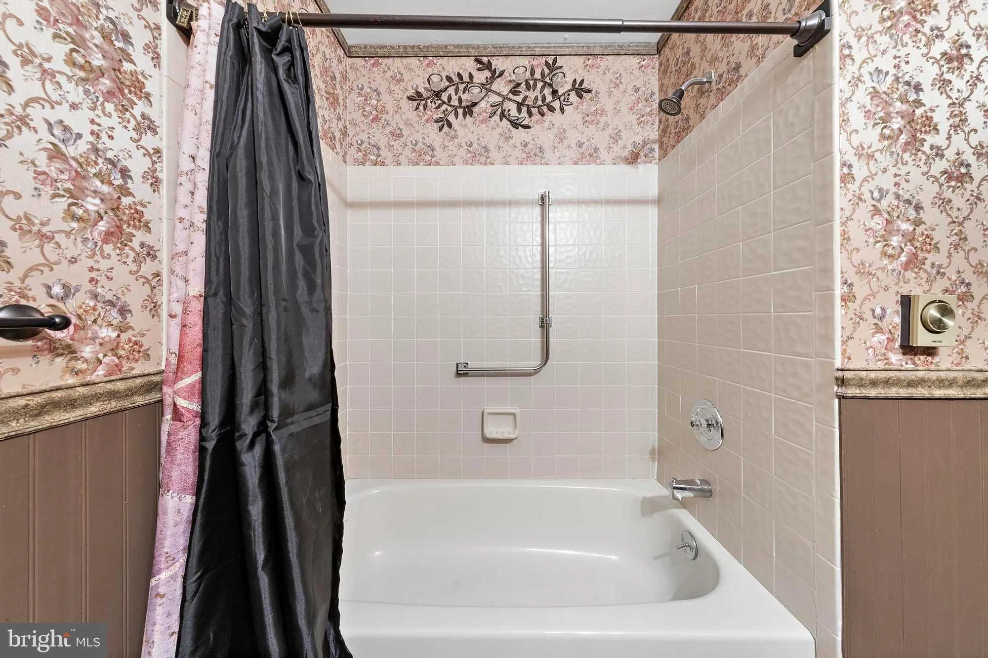 Property Slideshow image 28 of 38 | 22 fir rd, Manahawkin, NJ, 08050