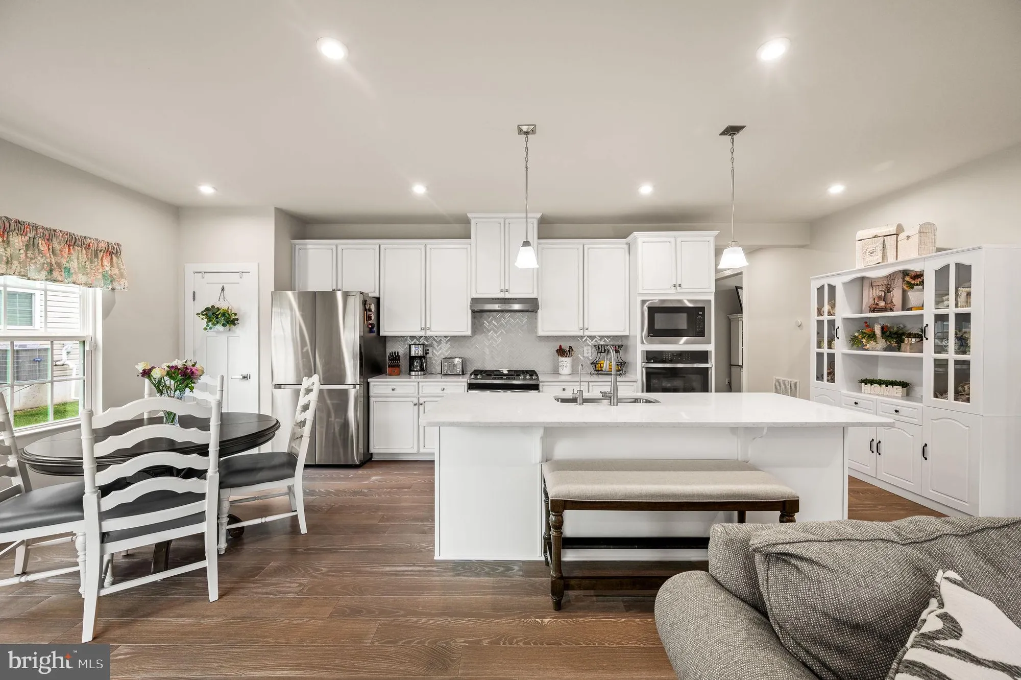 Property Slideshow image 11 of 37 | 532 christiana manor dr, West Grove, PA, 19390