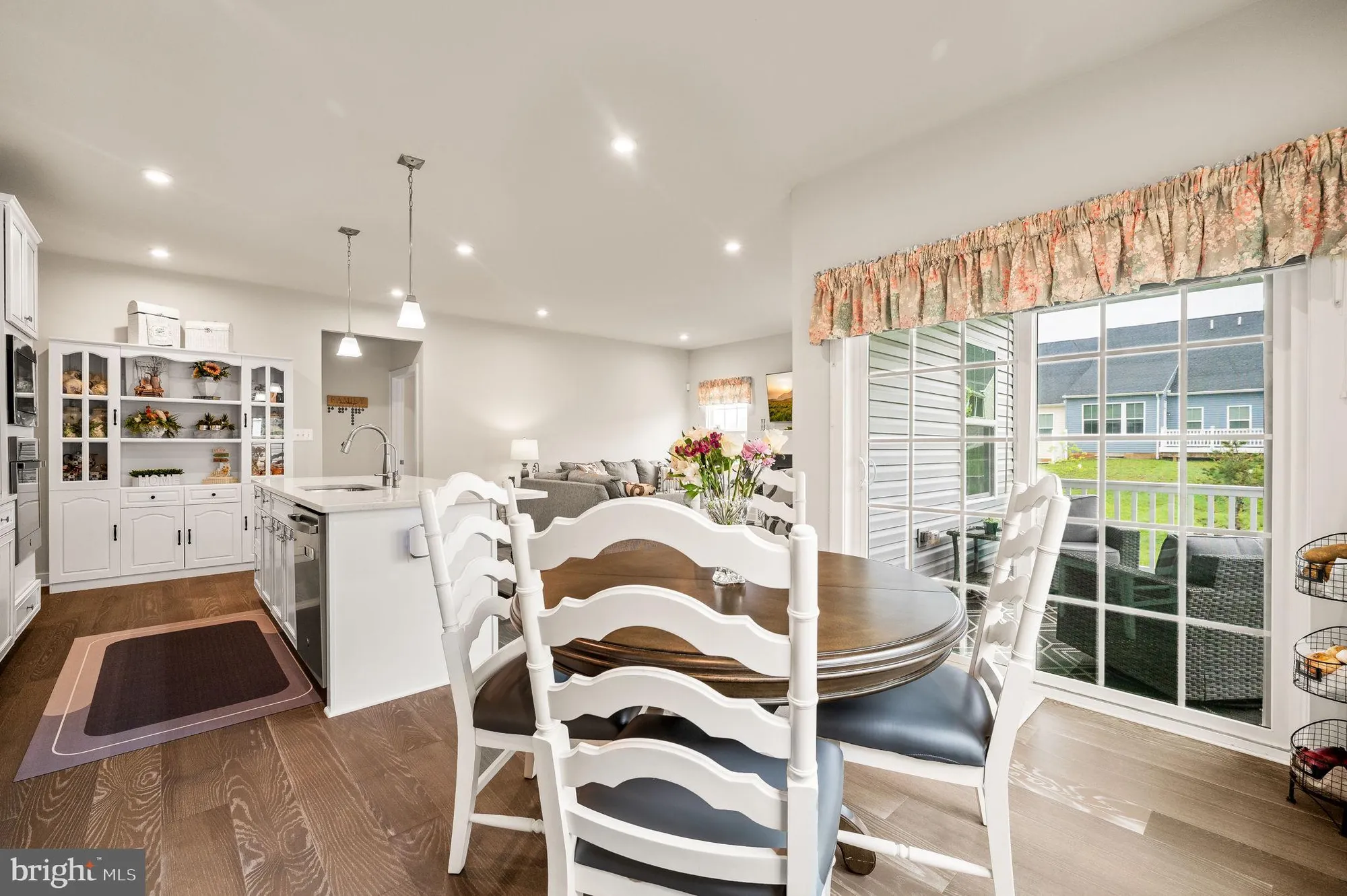 Property Slideshow image 10 of 37 | 532 christiana manor dr, West Grove, PA, 19390