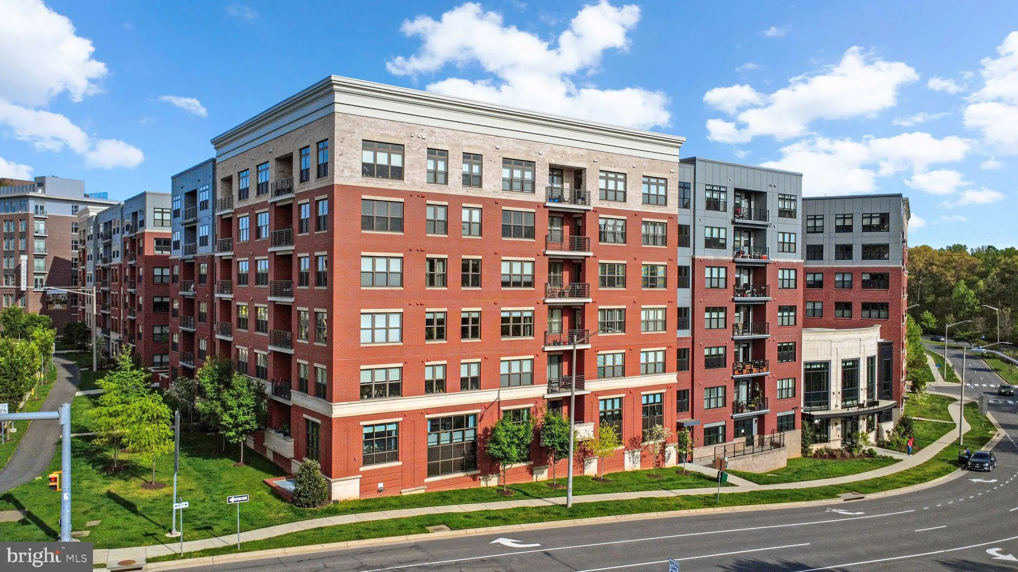 Property Slideshow image 1 of 46 | 2960 vaden dr # 2-312, Fairfax, VA, 22031