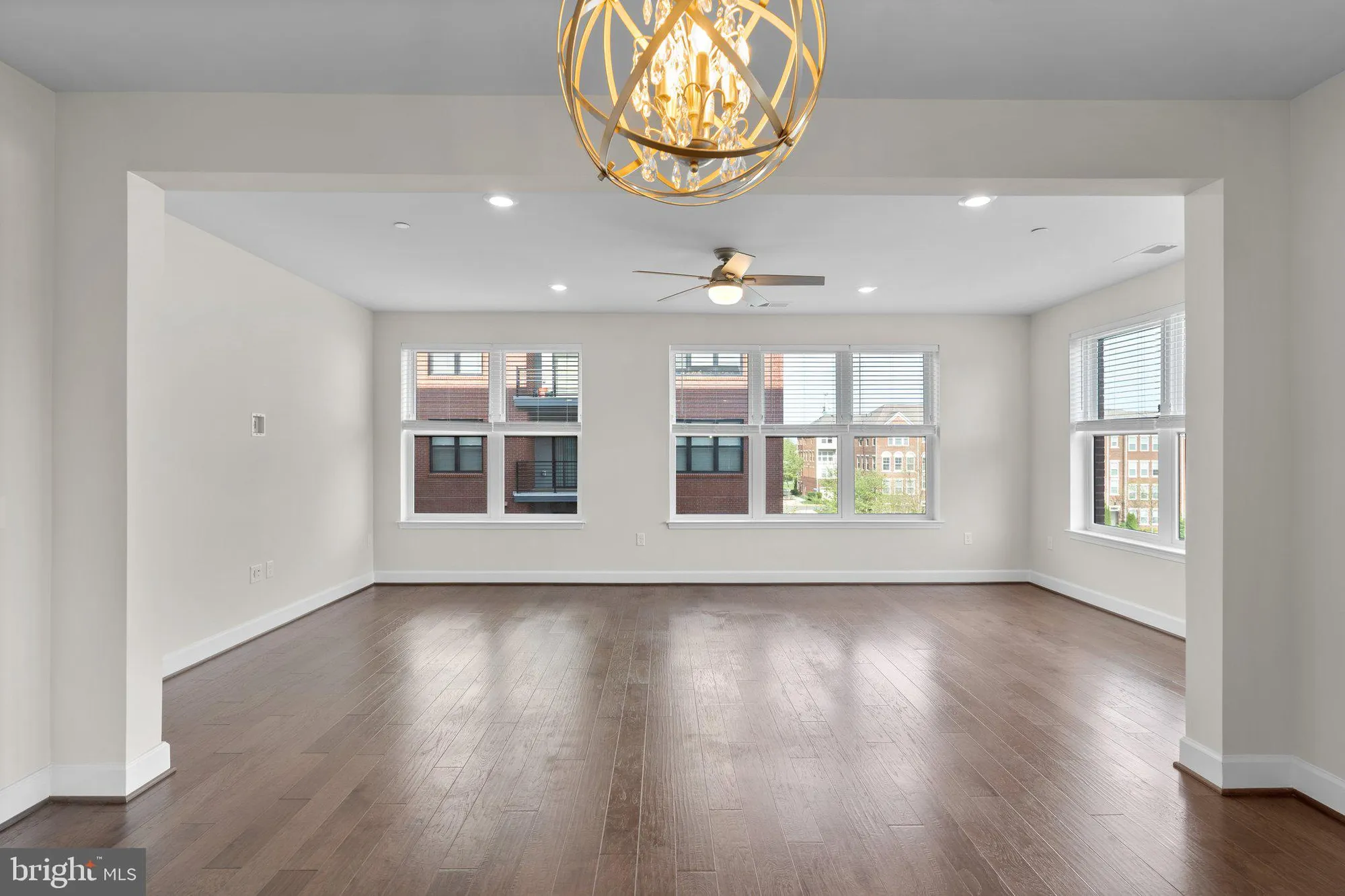 Property Slideshow image 16 of 46 | 2960 vaden dr # 2-312, Fairfax, VA, 22031