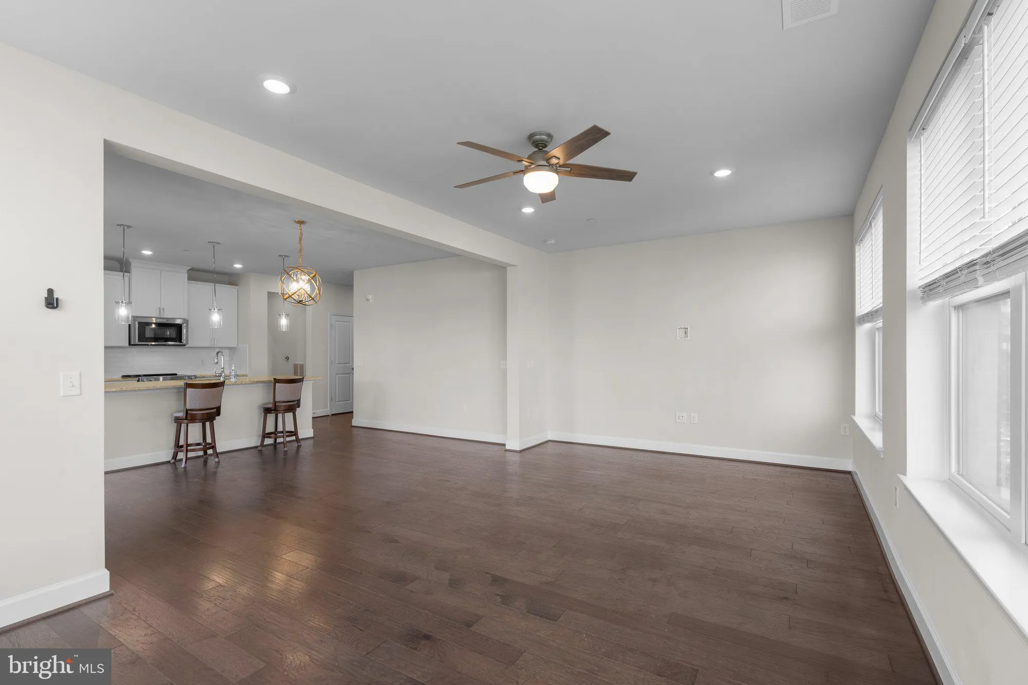 Property Slideshow image 19 of 46 | 2960 vaden dr # 2-312, Fairfax, VA, 22031