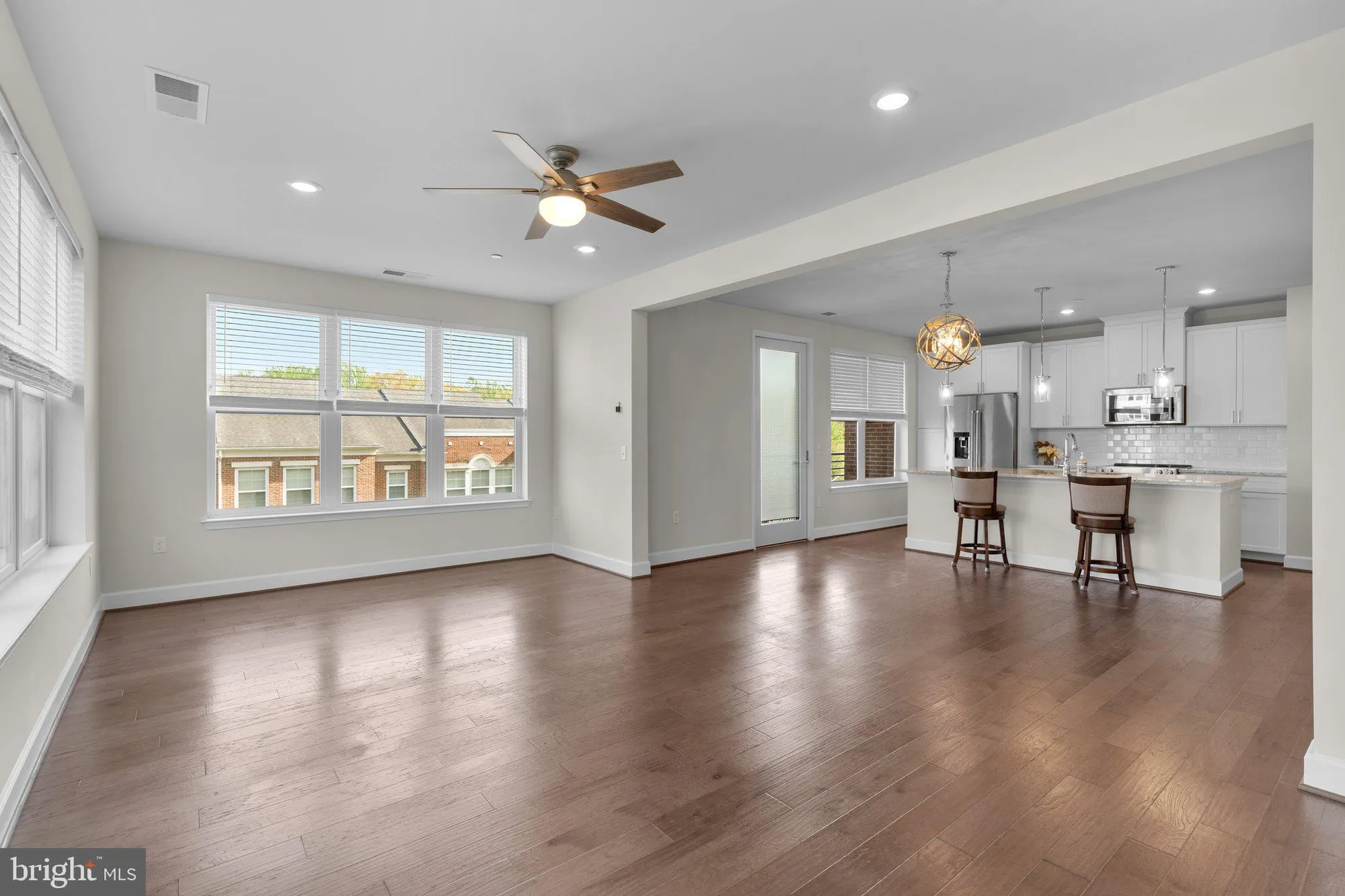 Property Slideshow image 18 of 46 | 2960 vaden dr # 2-312, Fairfax, VA, 22031