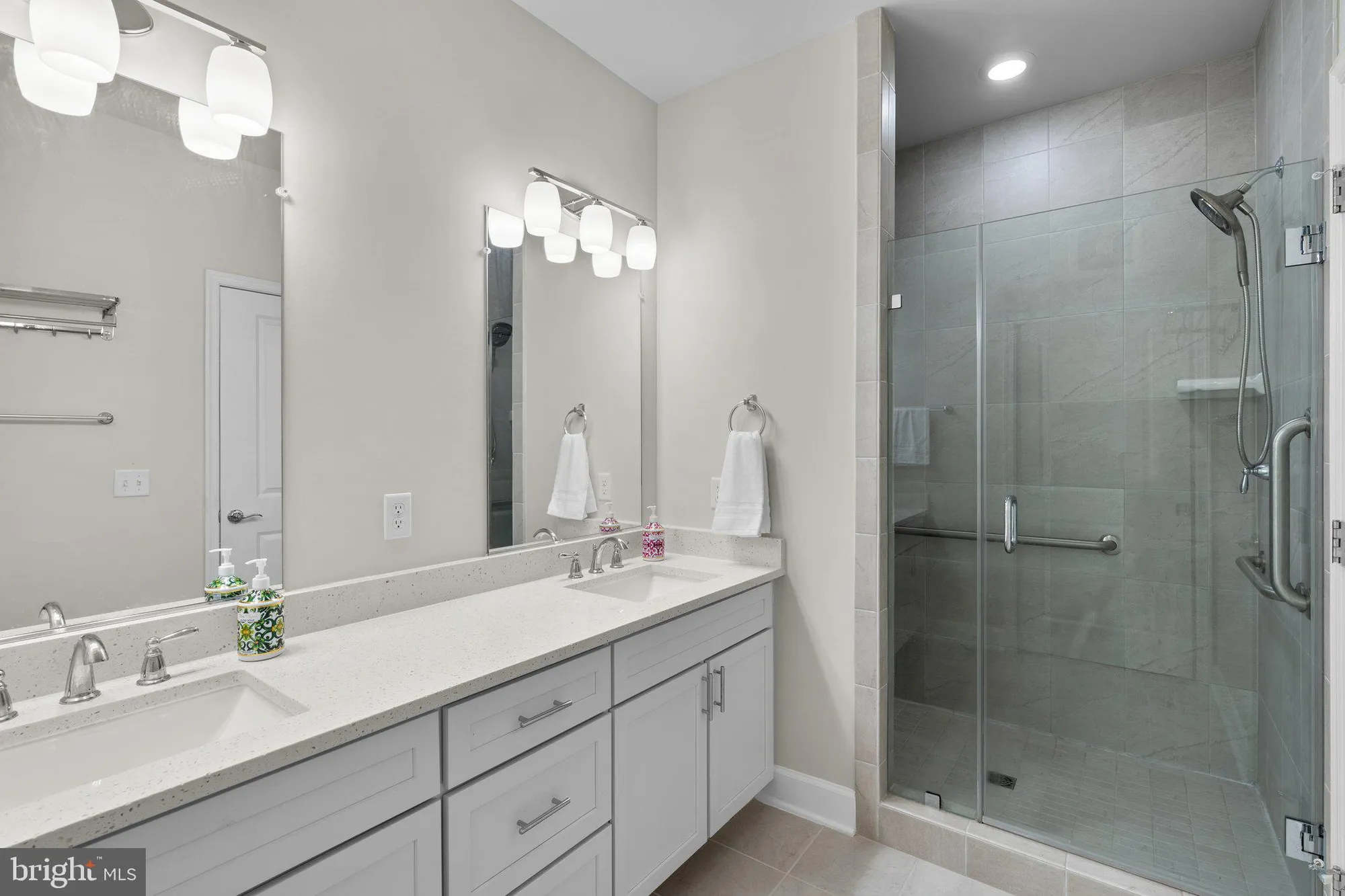 Property Slideshow image 30 of 46 | 2960 vaden dr # 2-312, Fairfax, VA, 22031