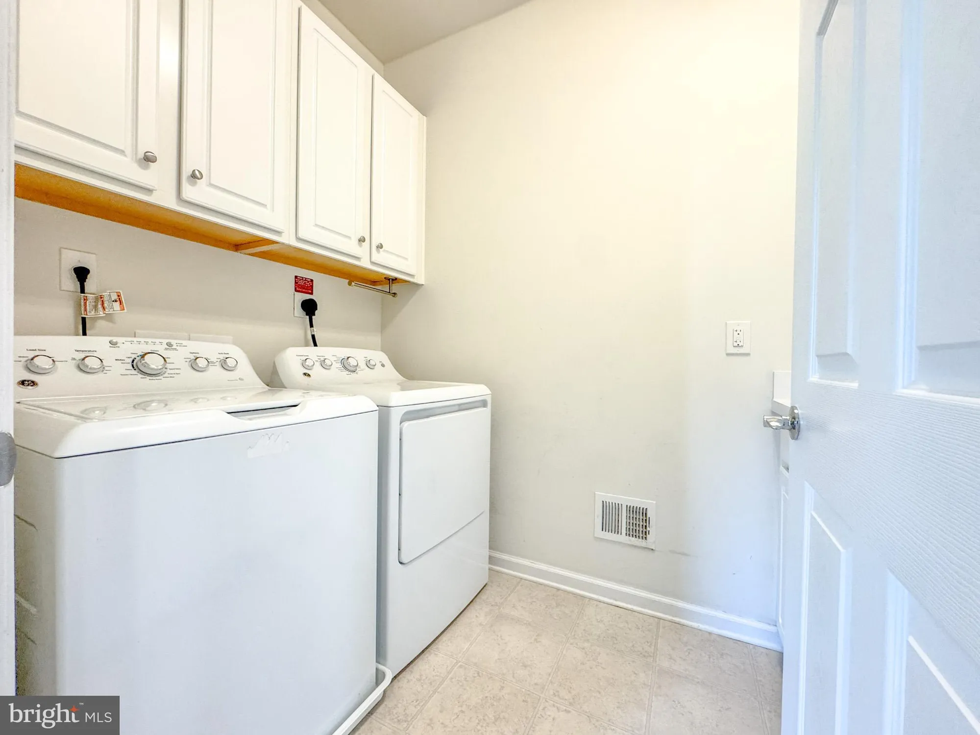 Property Slideshow image 13 of 36 | 14 pensacola st, Fredericksburg, VA, 22406