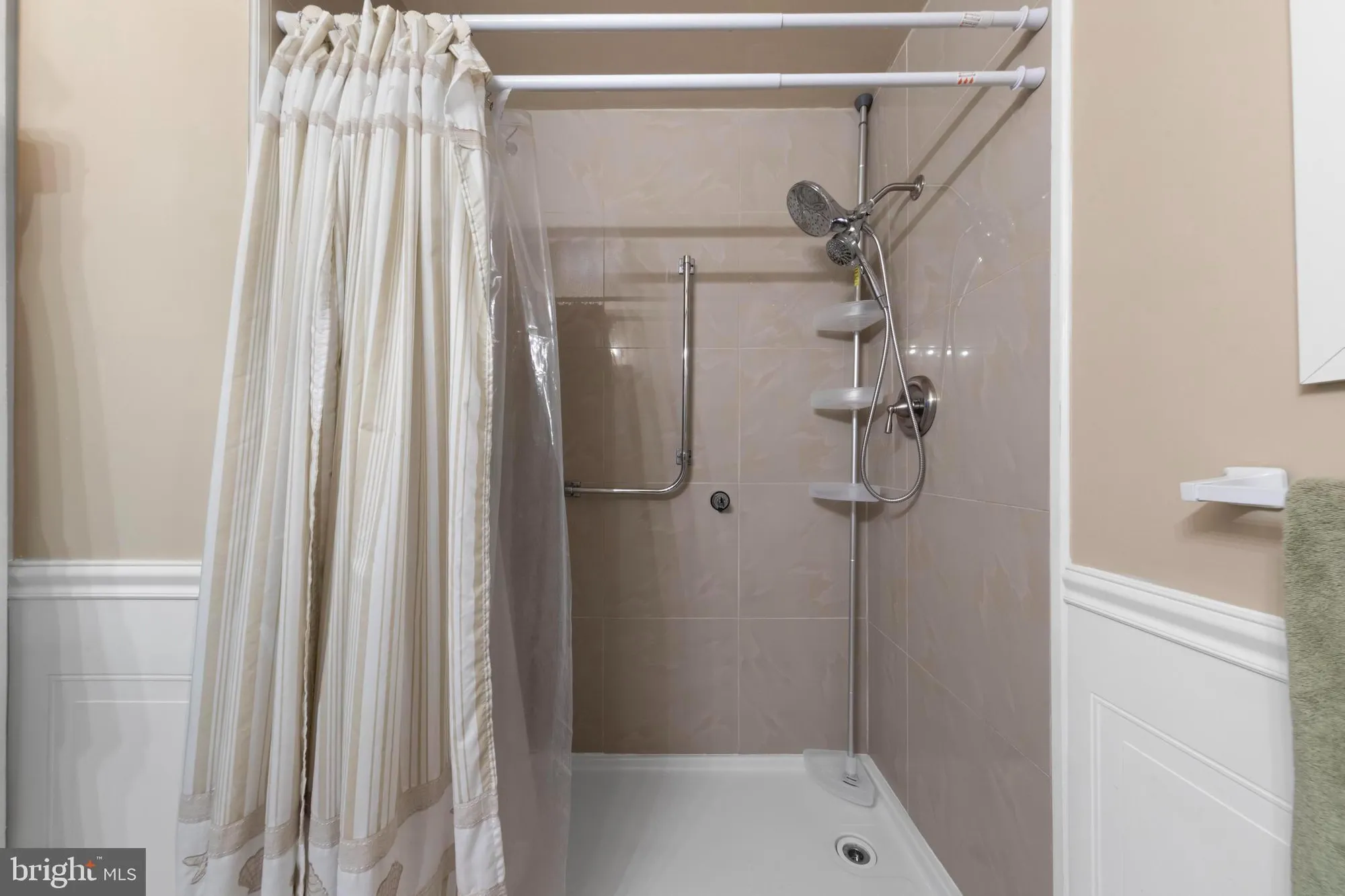 Property Slideshow image 23 of 27 | 162 harrington dr, Toms River, NJ, 08757