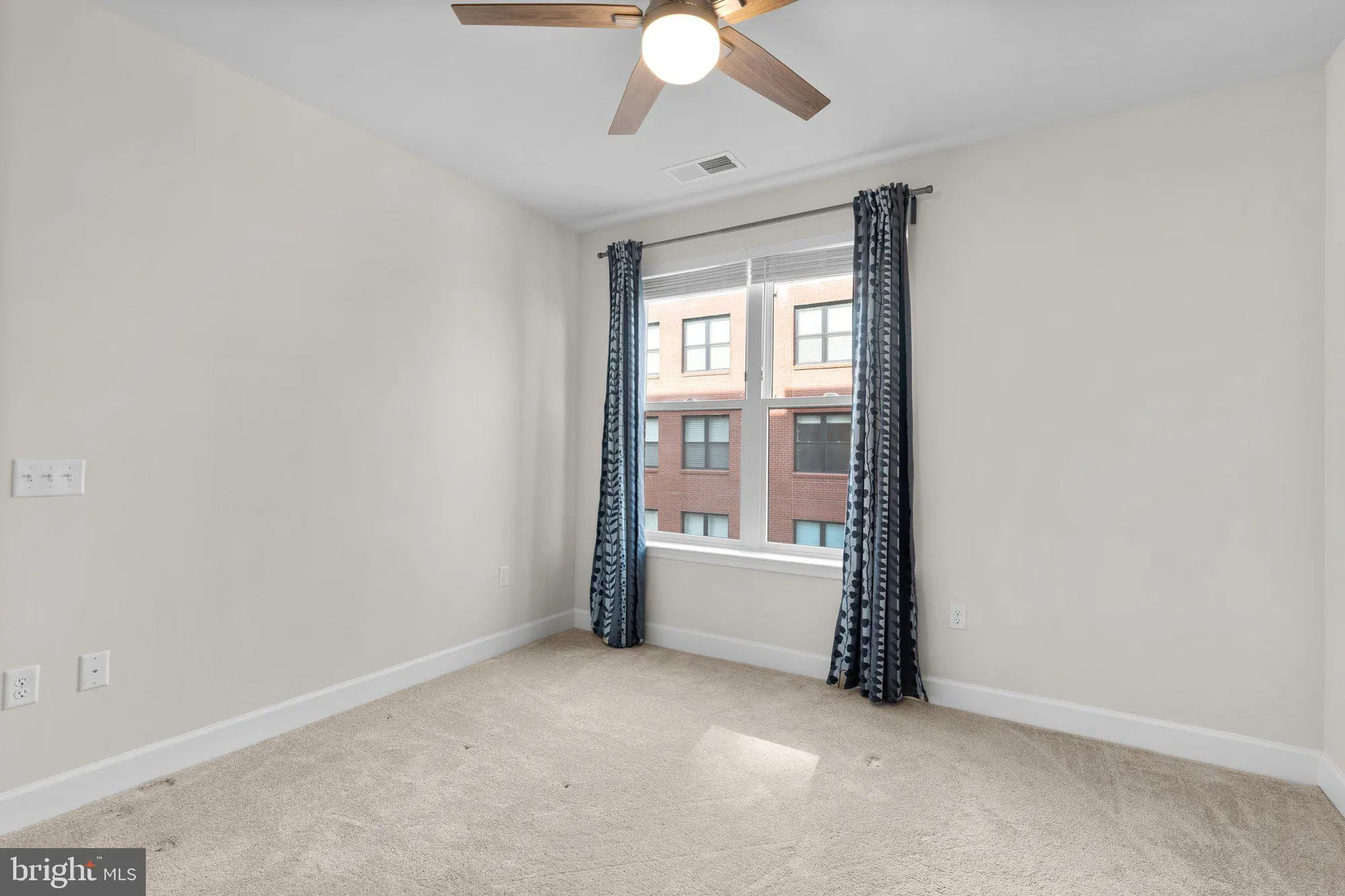 Property Slideshow image 33 of 46 | 2960 vaden dr # 2-312, Fairfax, VA, 22031