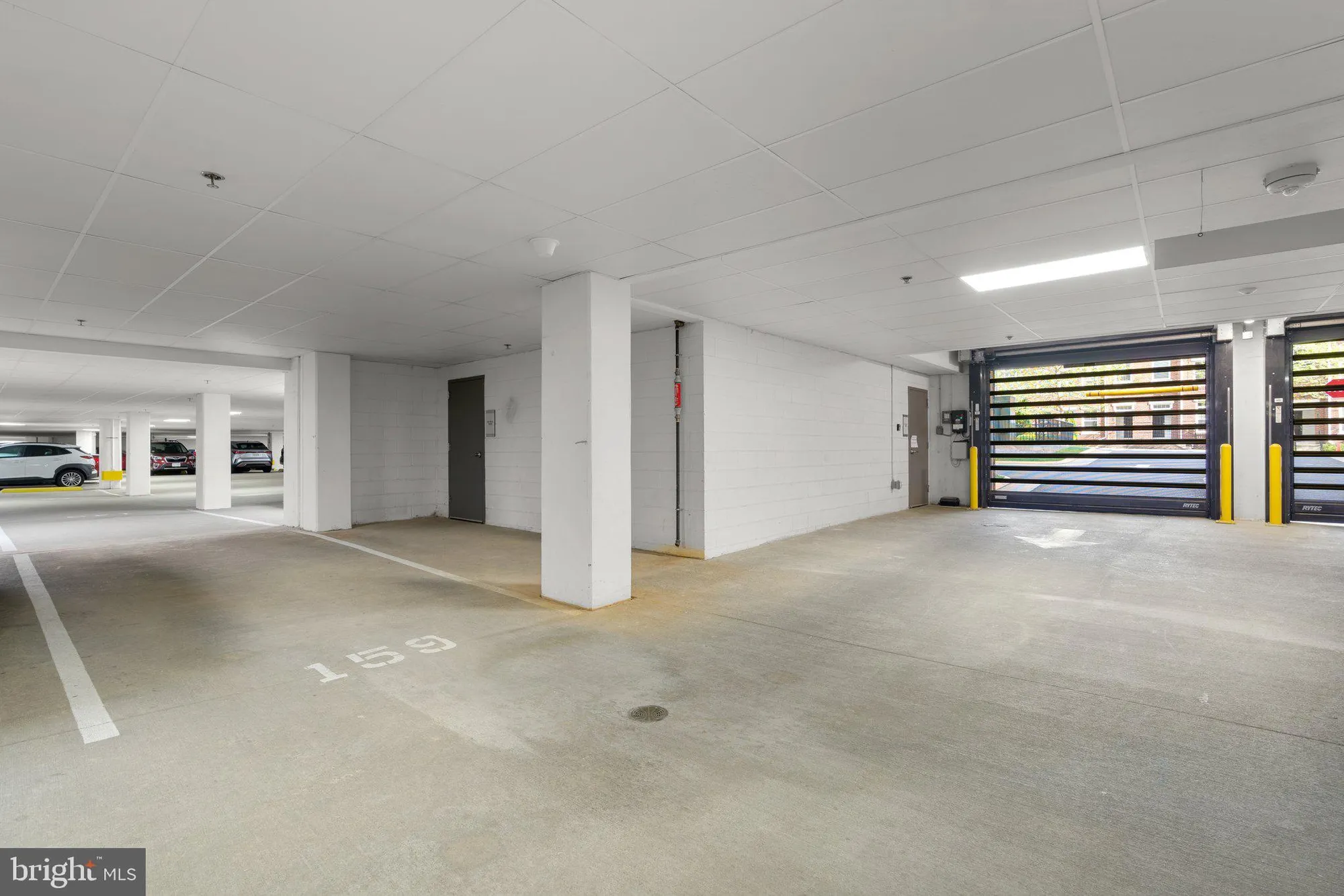 Property Slideshow image 38 of 46 | 2960 vaden dr # 2-312, Fairfax, VA, 22031