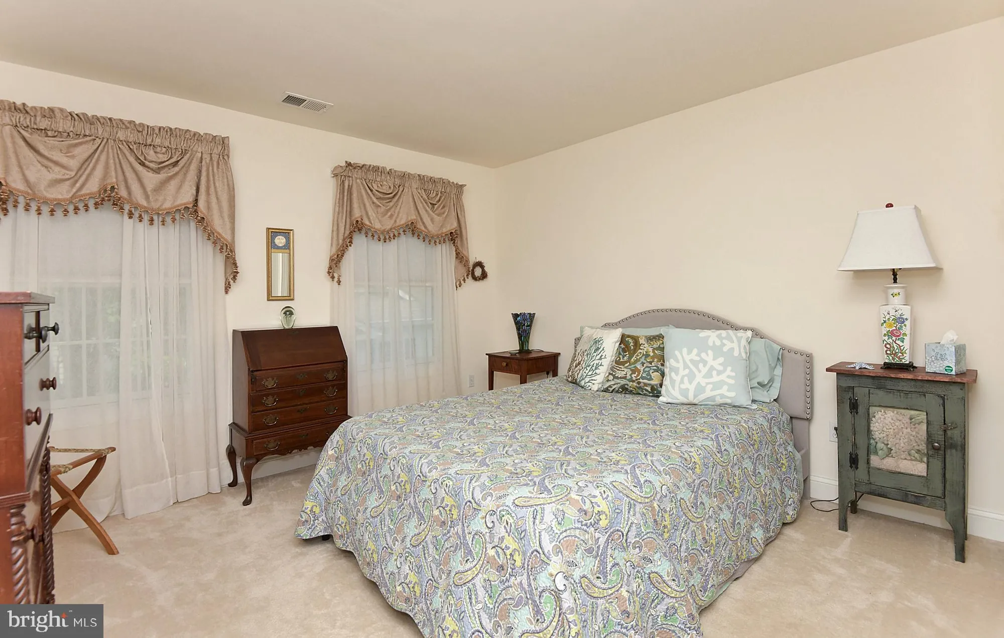 Property Slideshow image 23 of 31 | 74 schindler ct, Lawrence Township, NJ, 08648