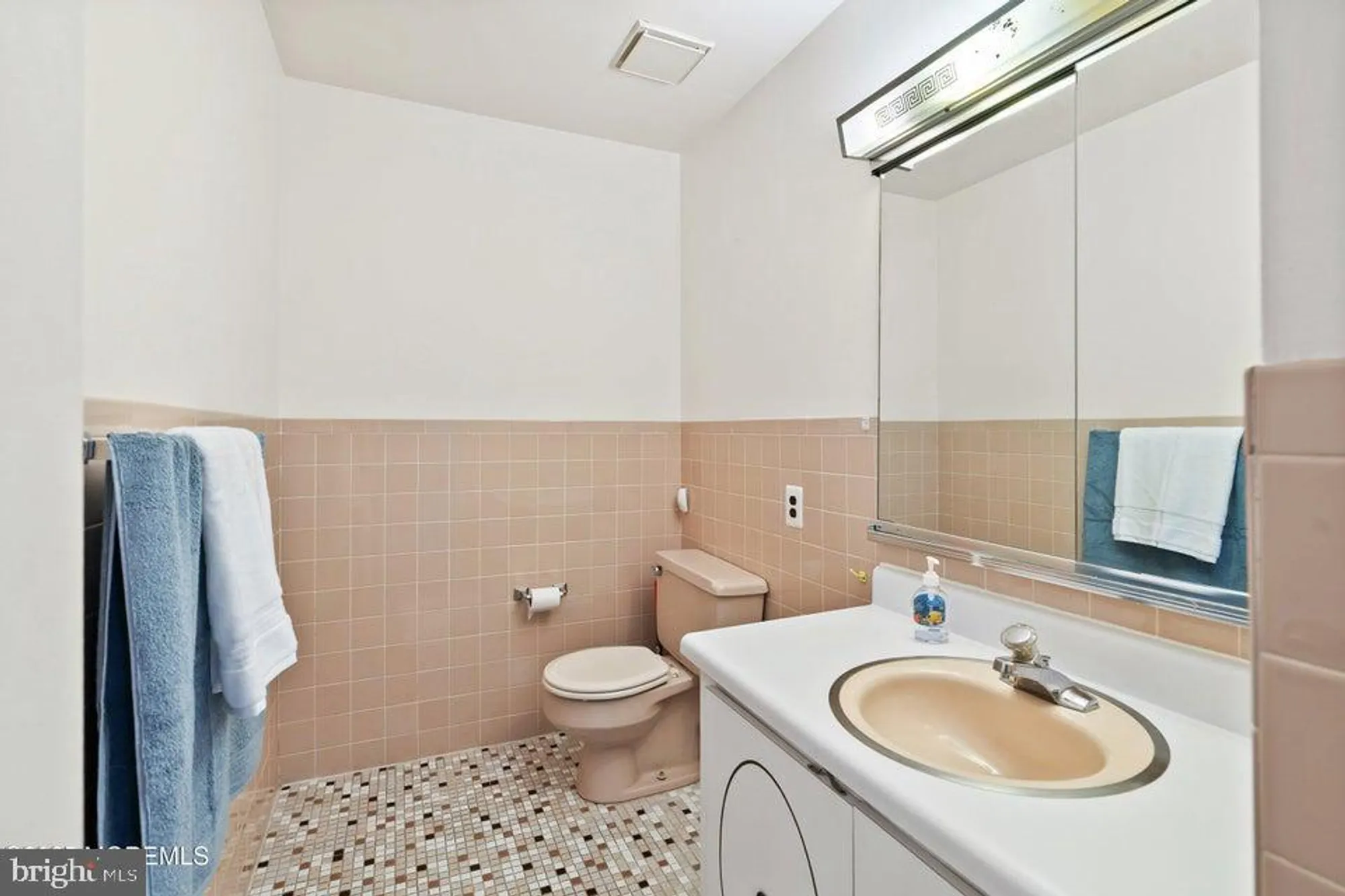 Property Slideshow image 14 of 28 | 17b bennington ln, Whiting, NJ, 08759