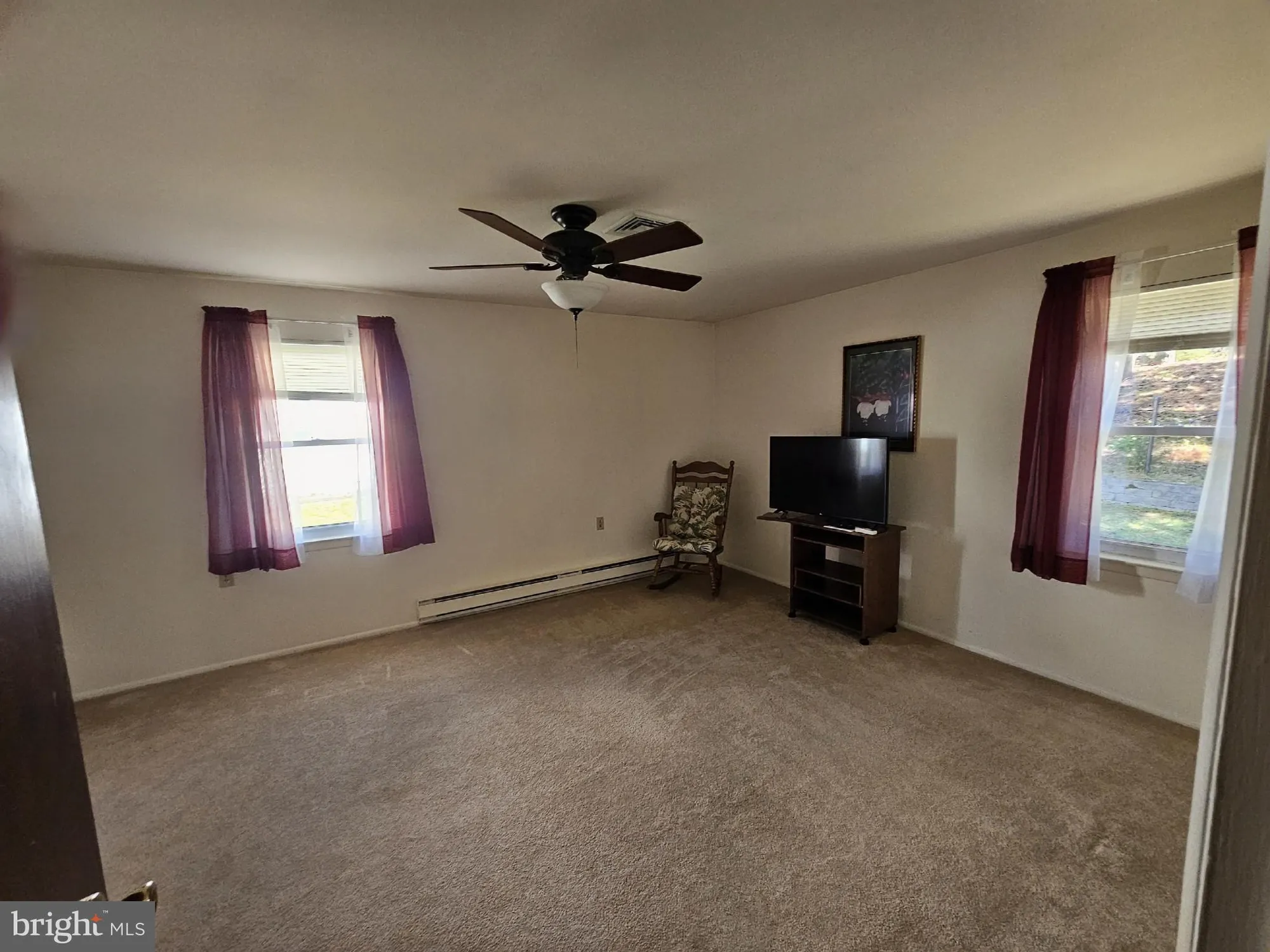 Property Slideshow image 11 of 25 | 26 kingston way, Southampton, NJ, 08088