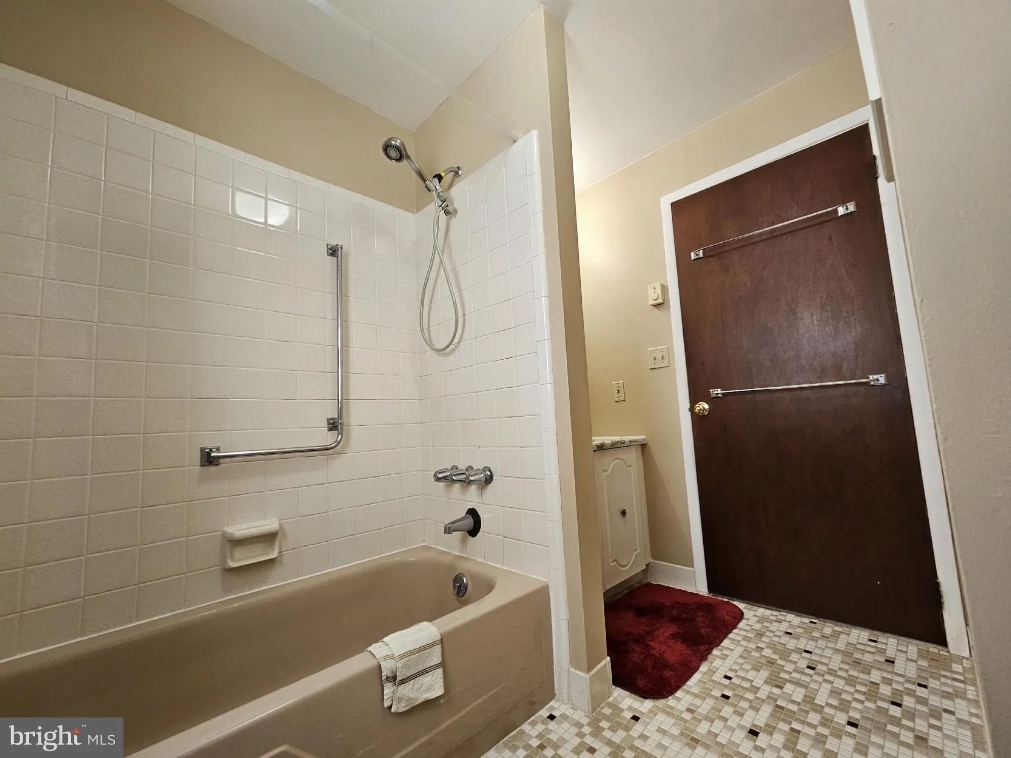 Property Slideshow image 18 of 25 | 26 kingston way, Southampton, NJ, 08088