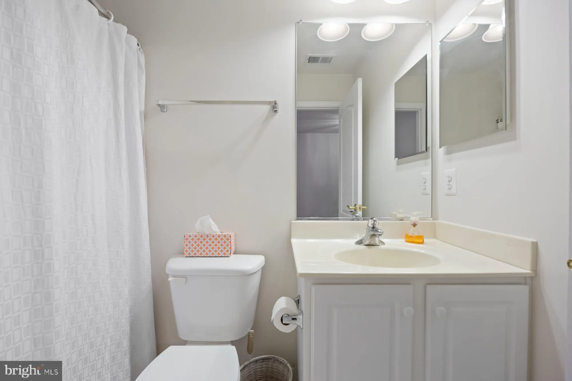 Property Slideshow image 33 of 37 | 840 horseshoe ln # 171, Taneytown, MD, 21787