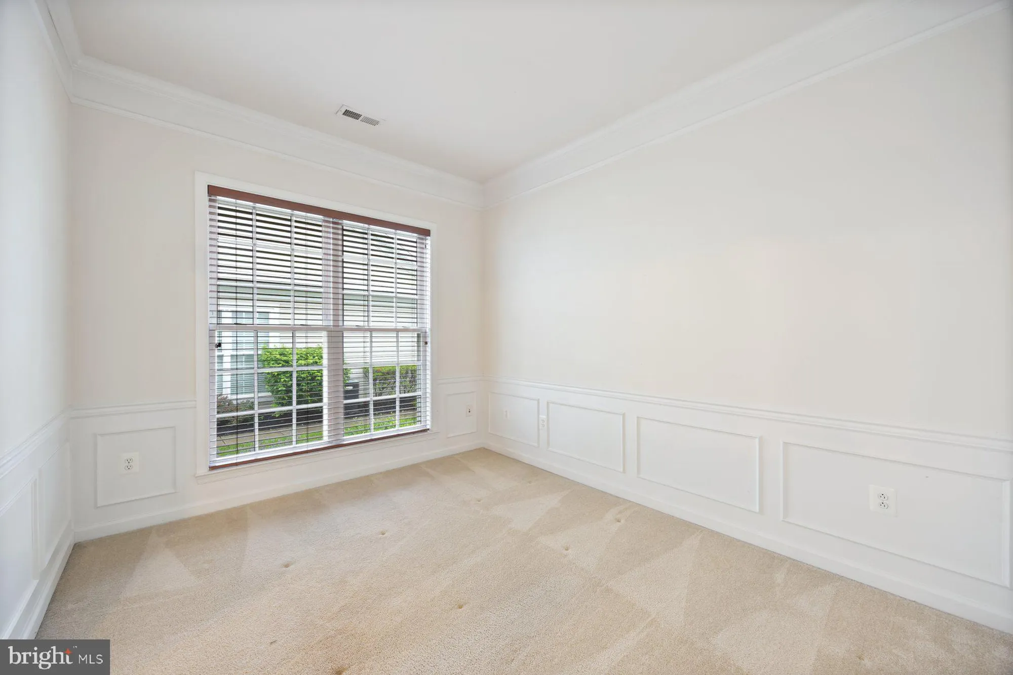 Property Slideshow image 5 of 37 | 840 horseshoe ln # 171, Taneytown, MD, 21787