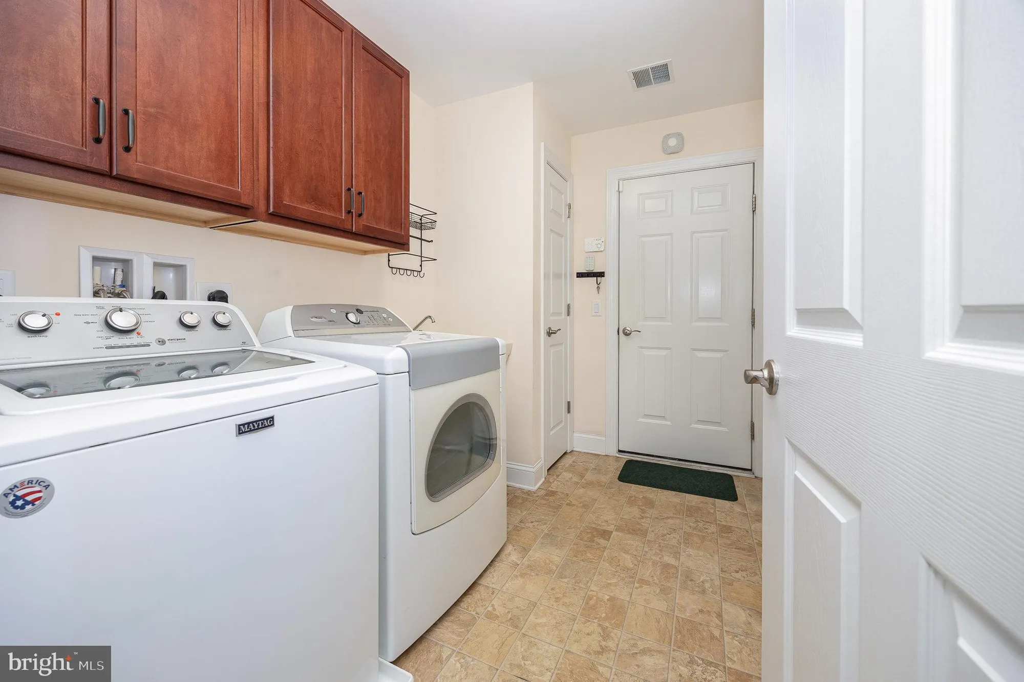 Property Slideshow image 22 of 38 | 226 loyal dr, Mechanicsburg, PA, 17050