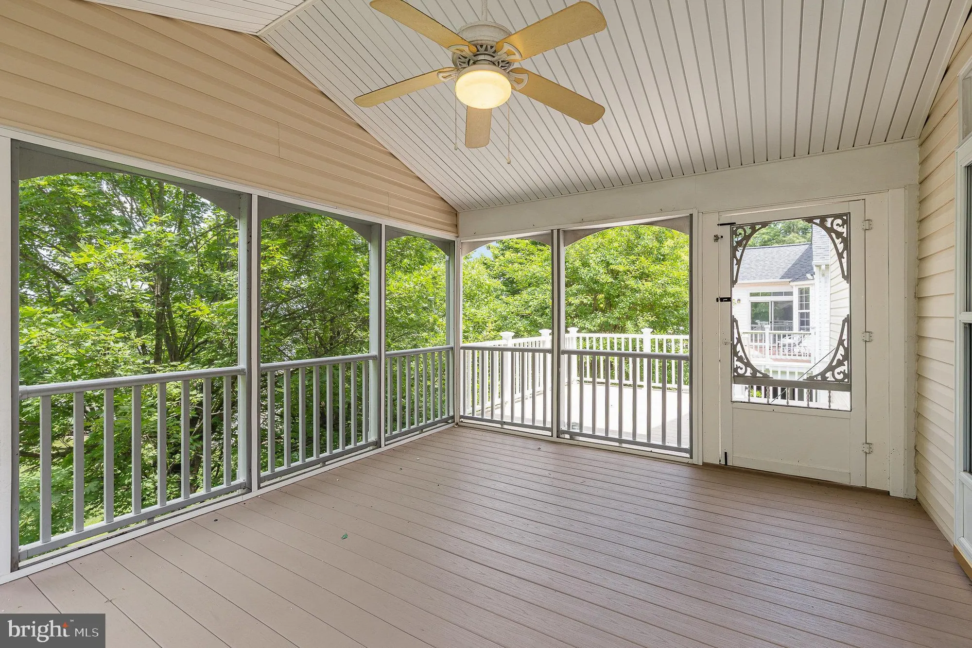 Property Slideshow image 34 of 53 | 3839 mulberry point ct, Dumfries, VA, 22025